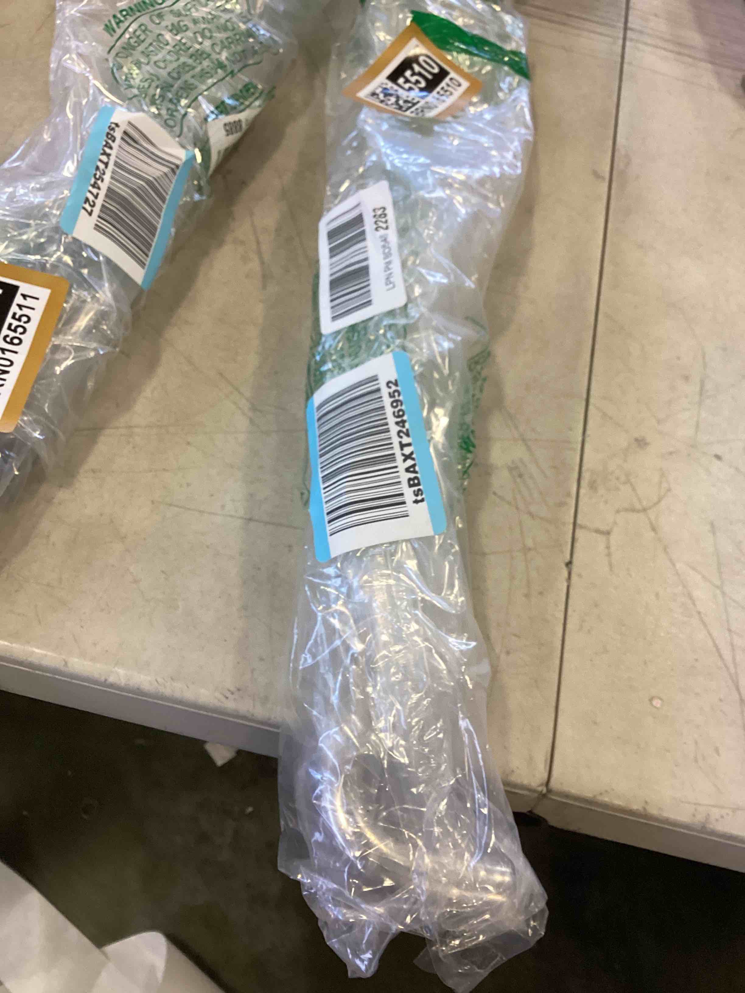https://s3.amazonaws.com/lotting-images-prod/bidfta/BRN0165510_1725993661774.jpeg