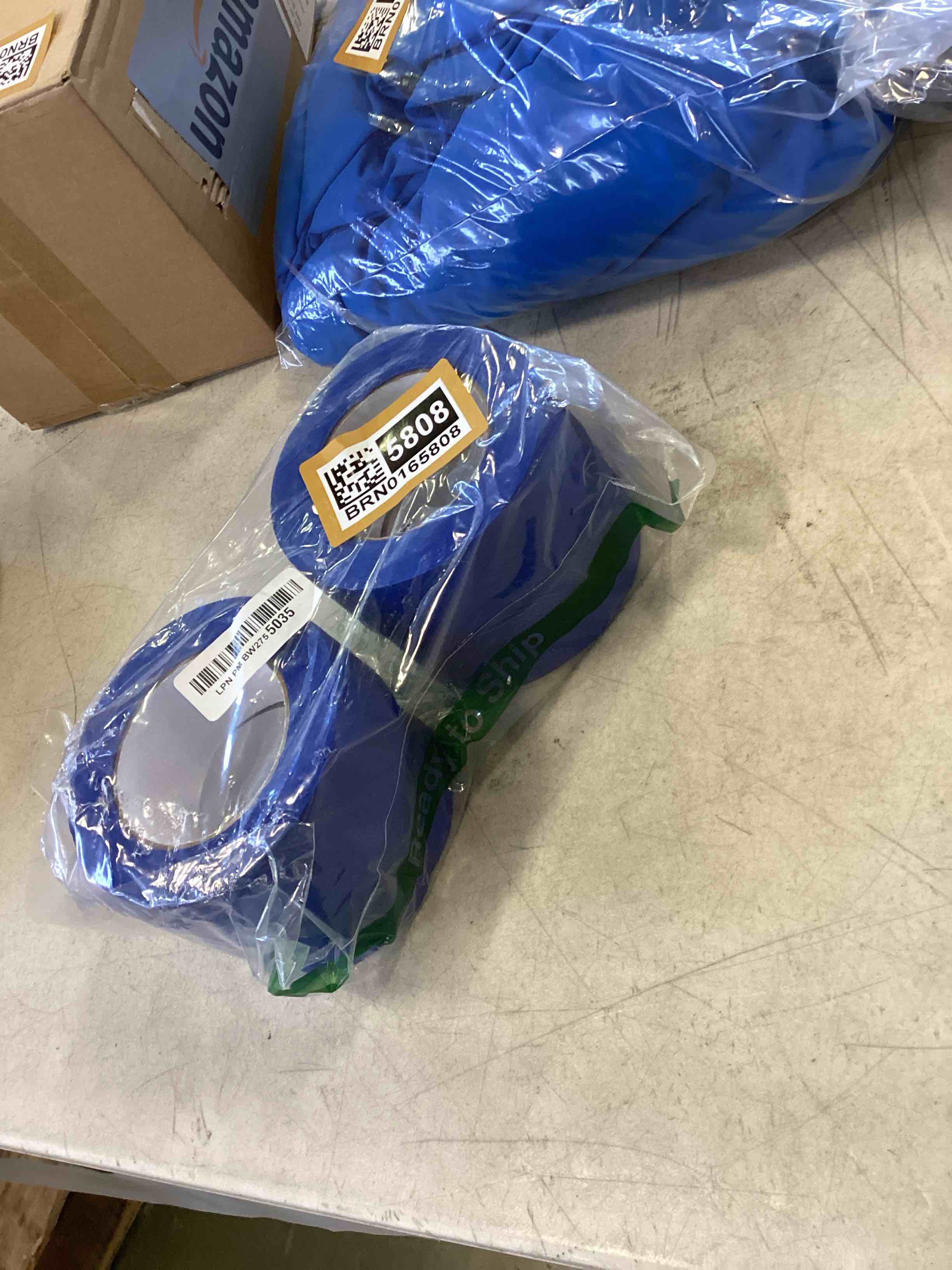 https://s3.amazonaws.com/lotting-images-prod/bidfta/BRN0165808_1725908087910.jpeg