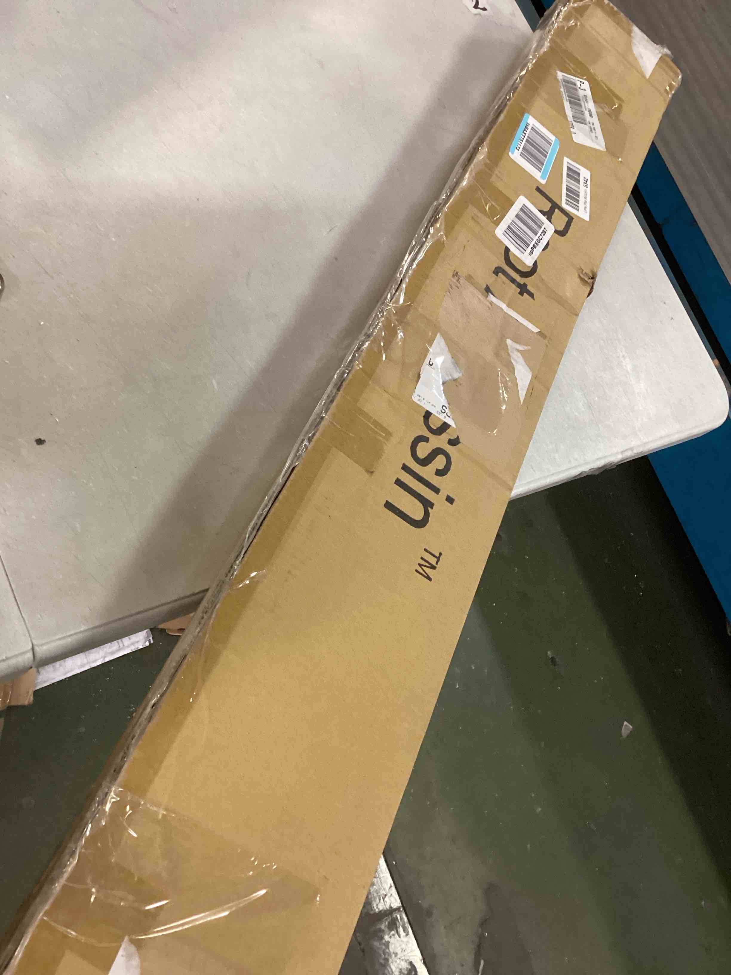 https://s3.amazonaws.com/lotting-images-prod/bidfta/BRN0167404_1725638076708.jpeg
