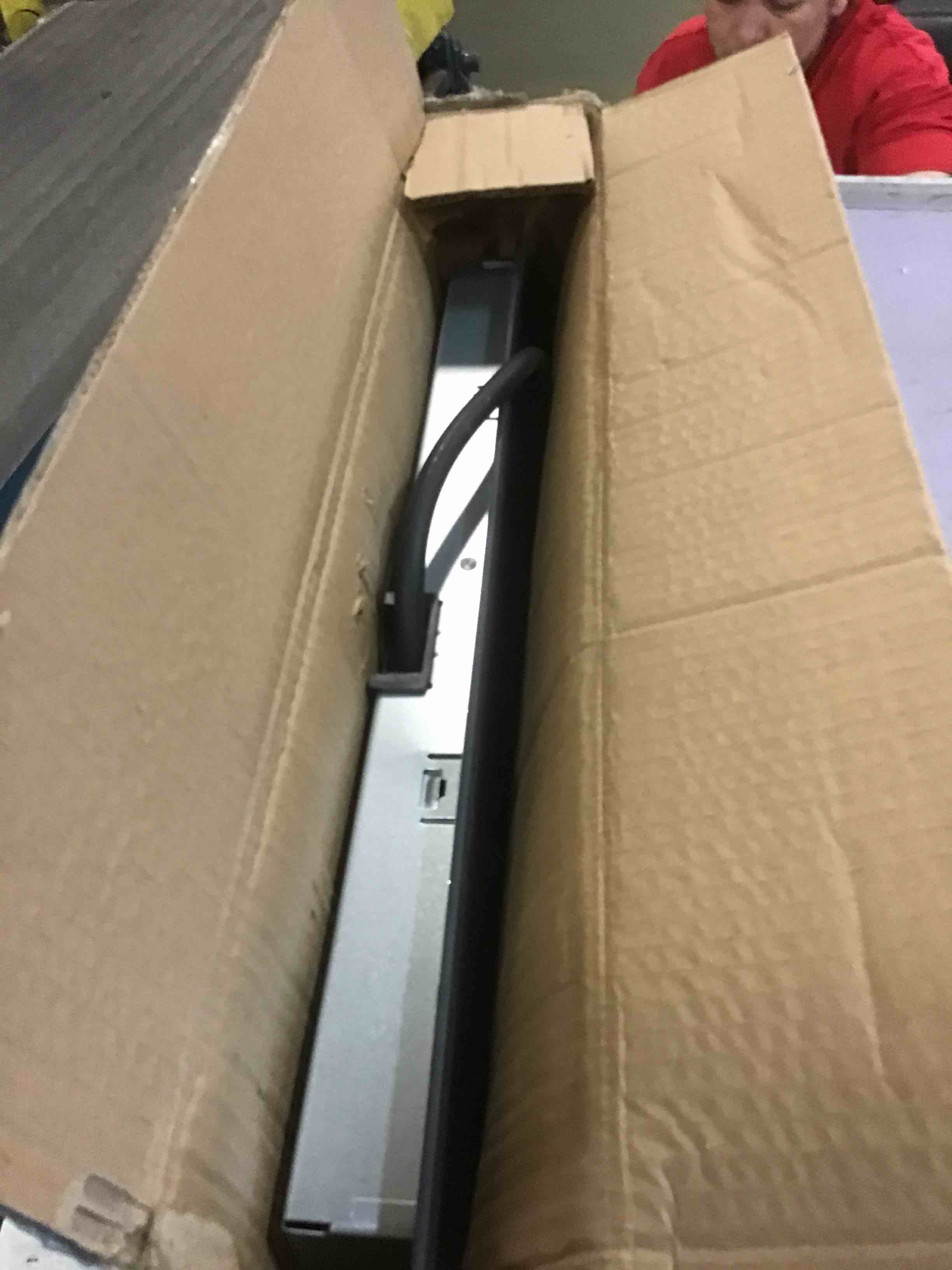 https://s3.amazonaws.com/lotting-images-prod/bidfta/BRN0183857_1725465596086.jpeg