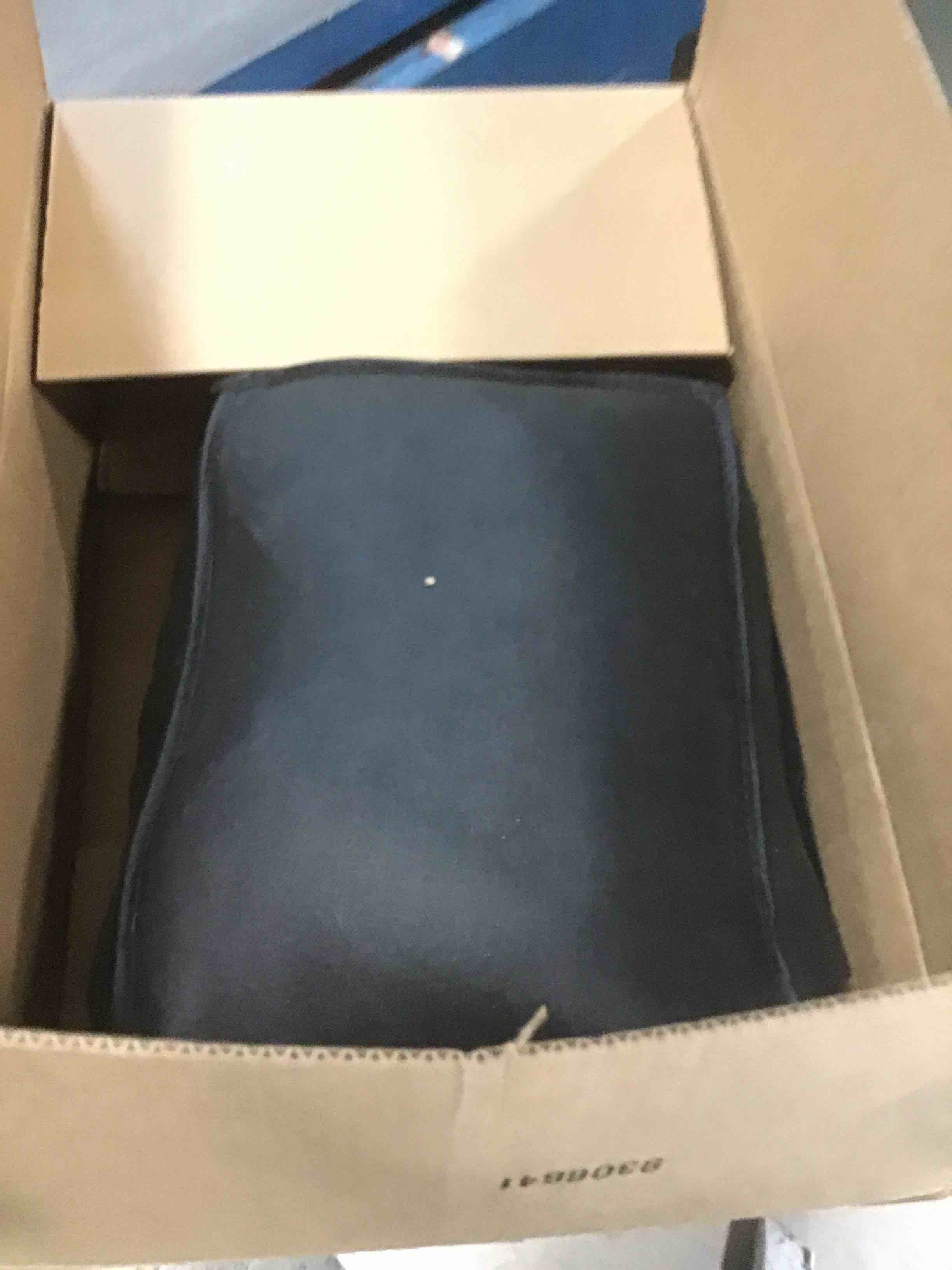 https://s3.amazonaws.com/lotting-images-prod/bidfta/BRN0184424_1726170293830.jpeg
