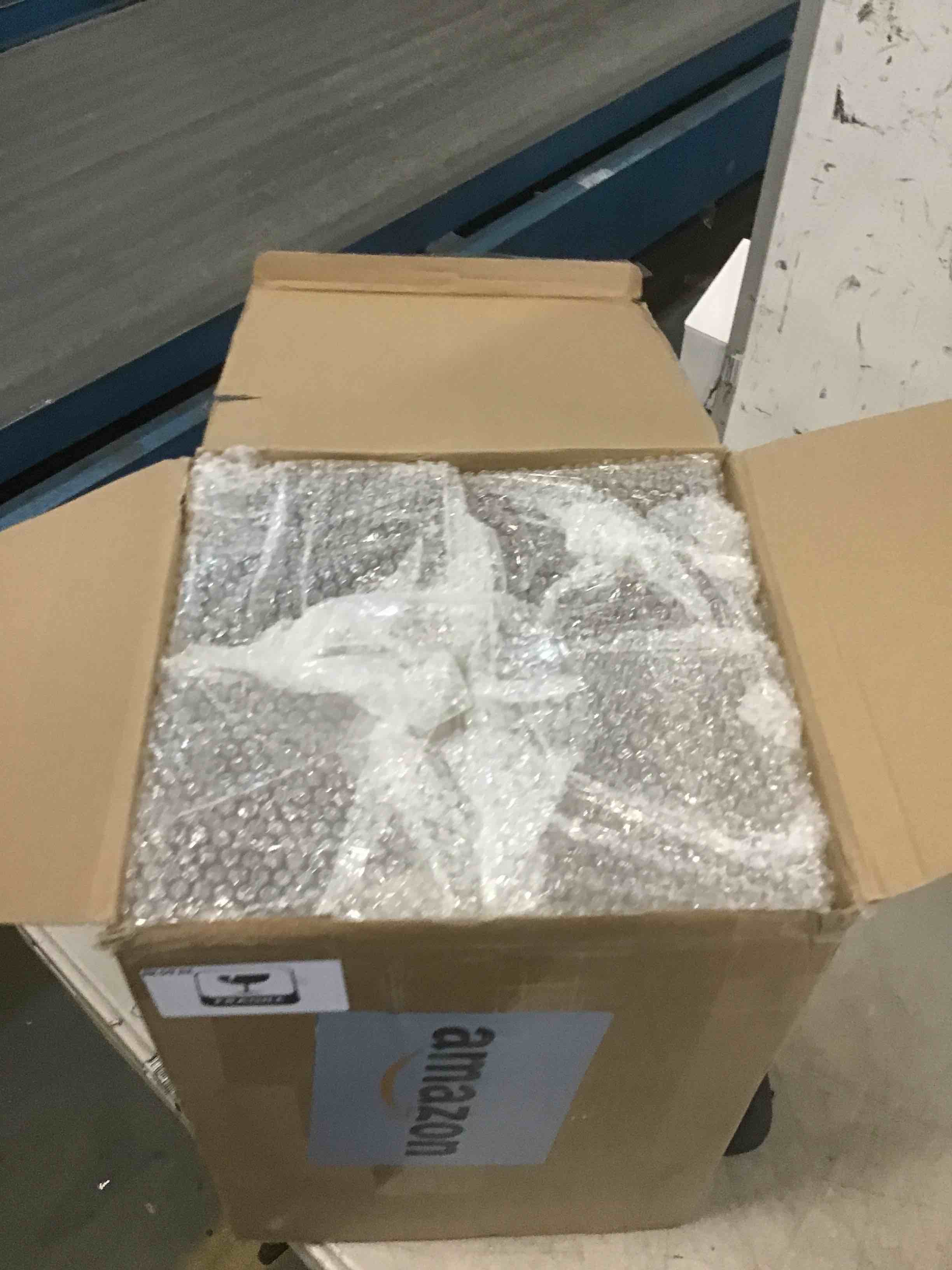 https://s3.amazonaws.com/lotting-images-prod/bidfta/BRN0184493_1726157919487.jpeg