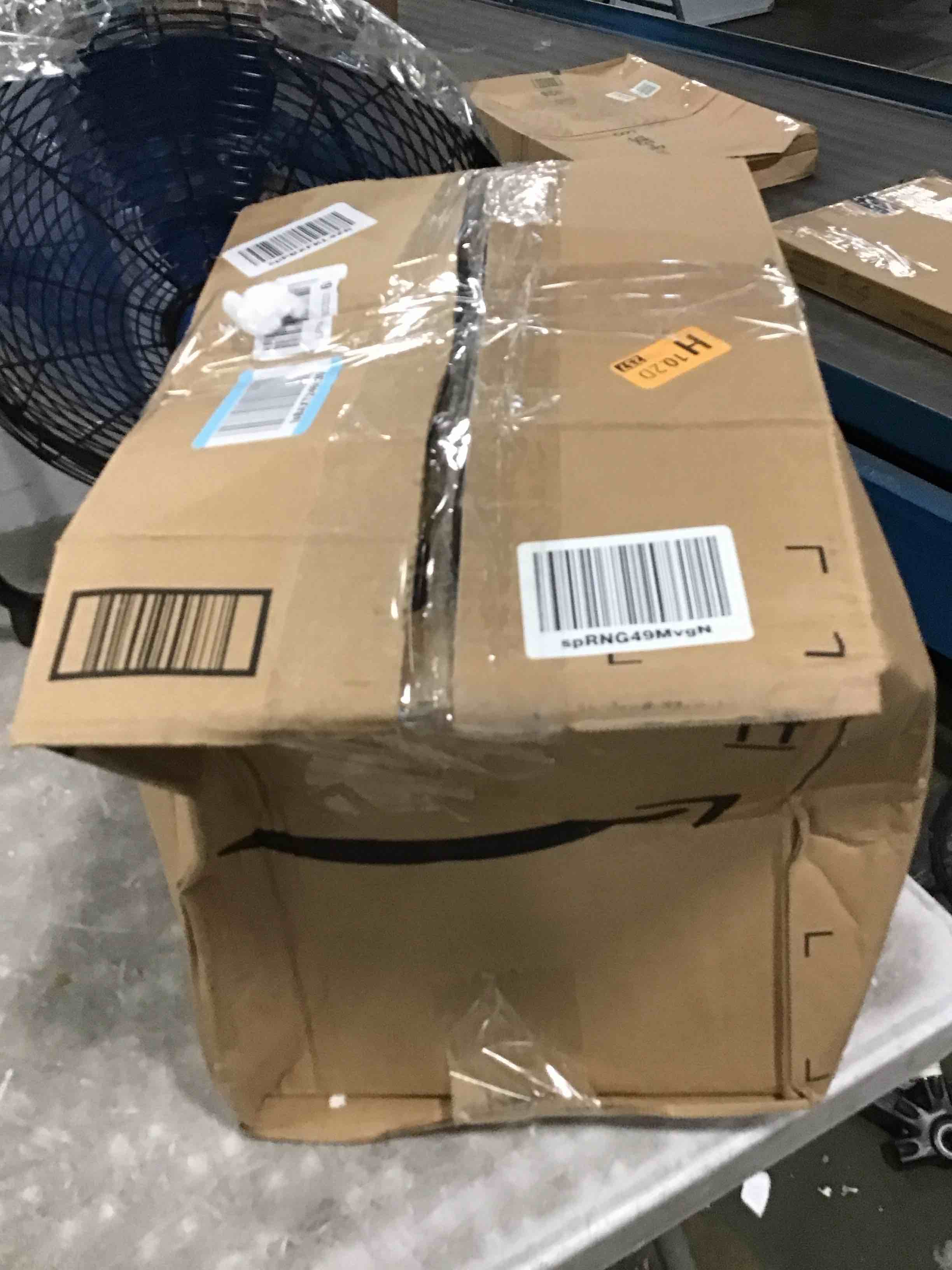 https://s3.amazonaws.com/lotting-images-prod/bidfta/BRN0189573_1725110845126.jpeg