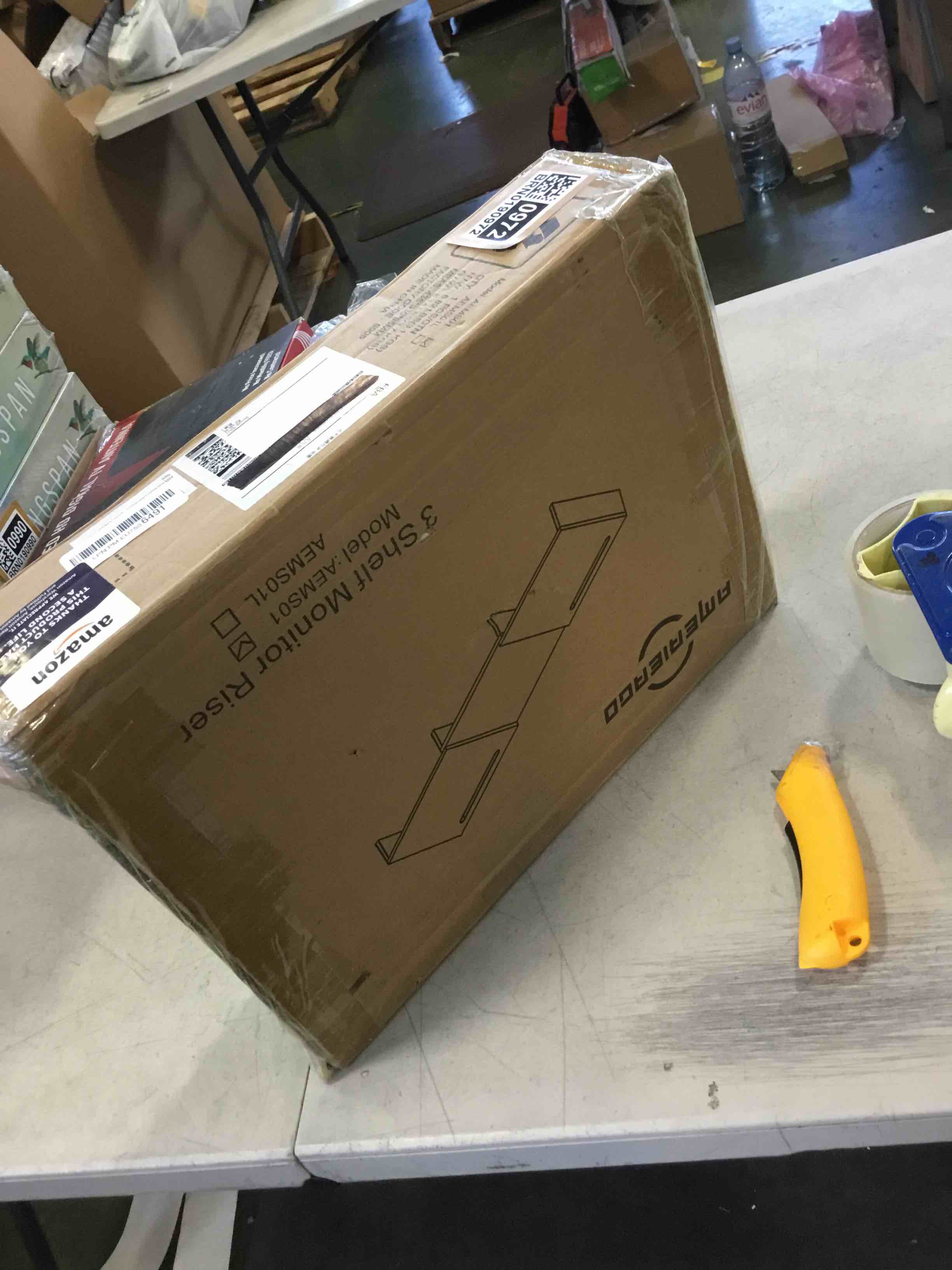 https://s3.amazonaws.com/lotting-images-prod/bidfta/BRN0190972_1726853513703.jpeg