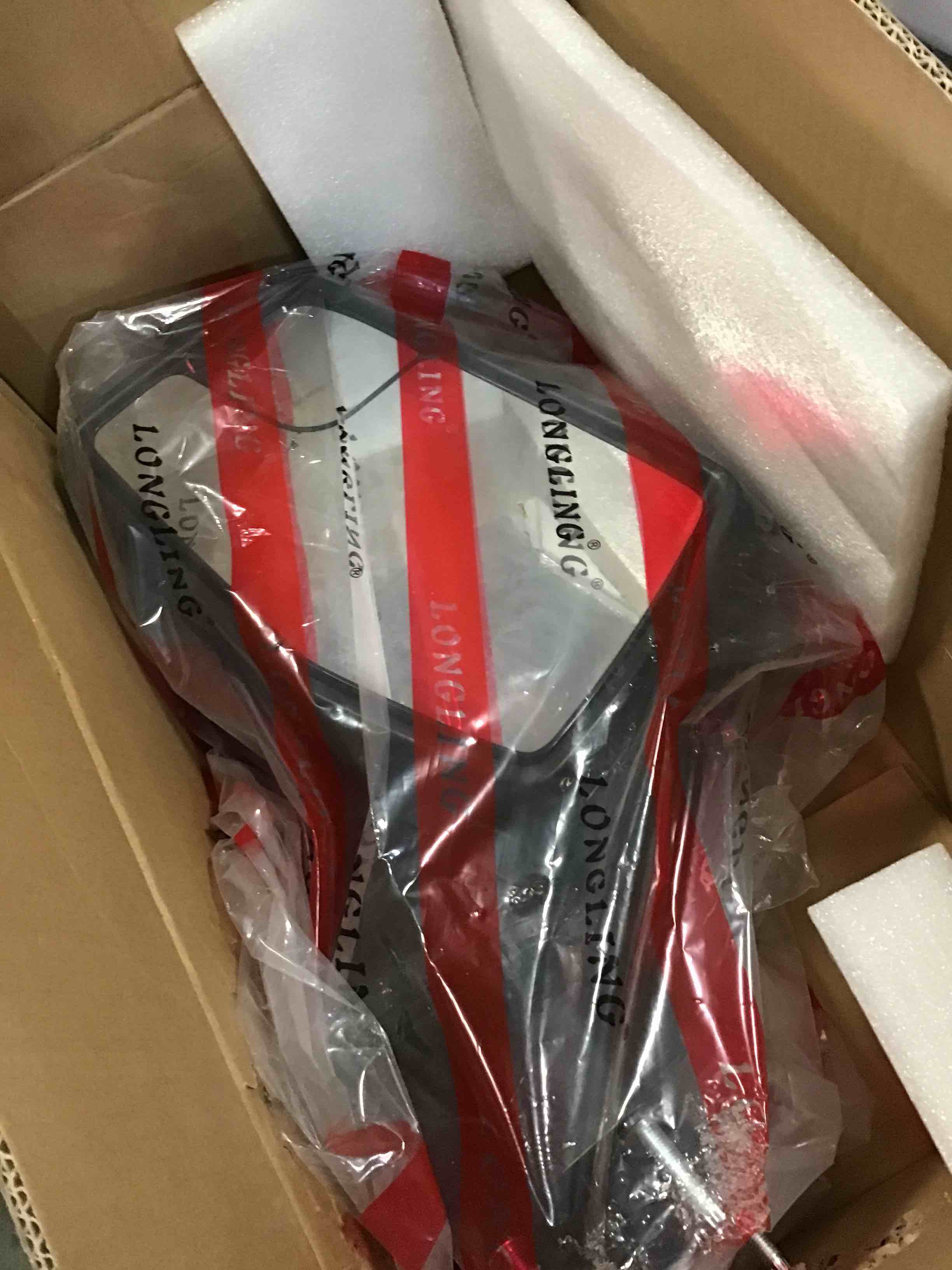 https://s3.amazonaws.com/lotting-images-prod/bidfta/BRN0192238_1726669872995.jpeg