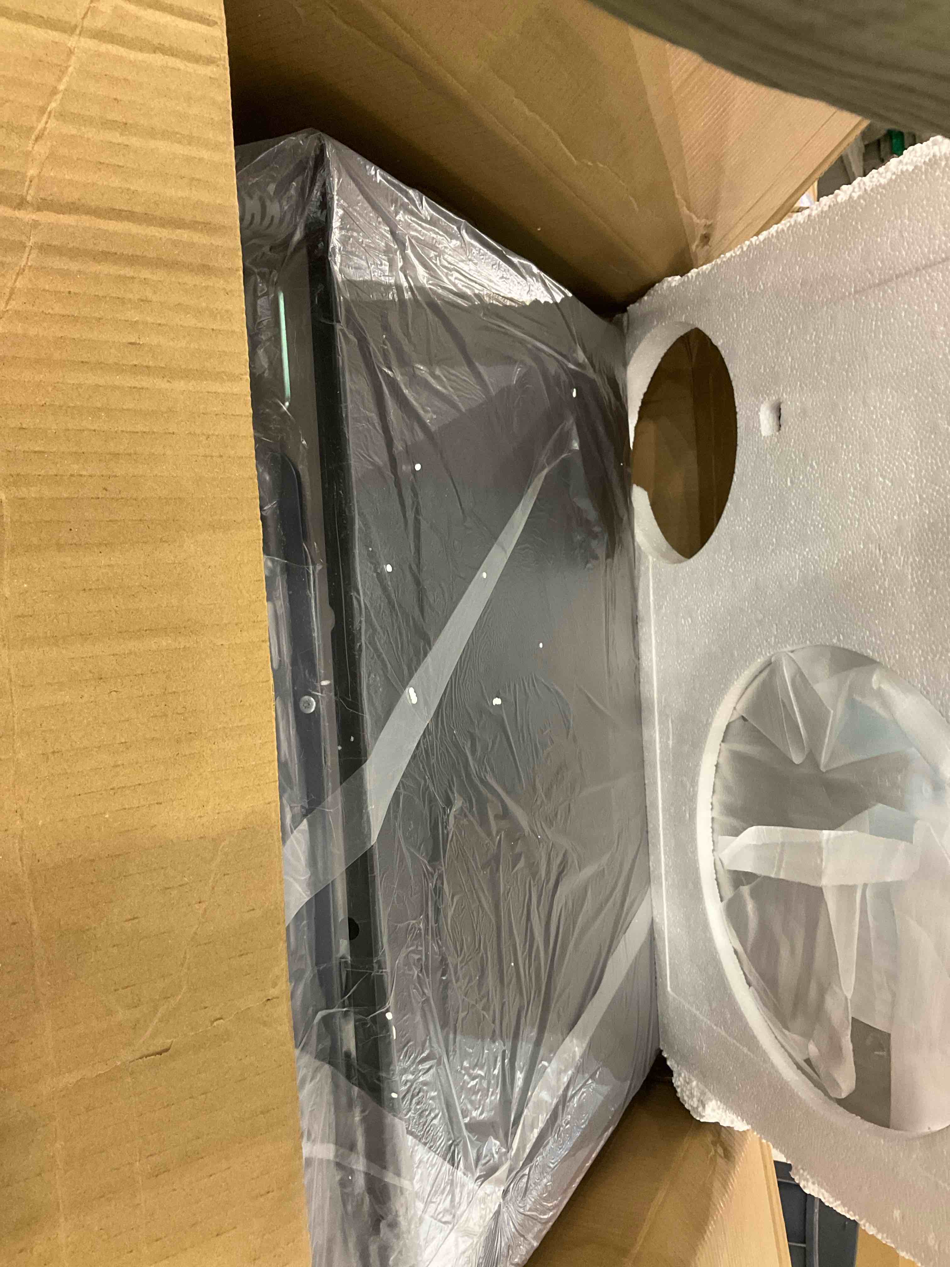 https://s3.amazonaws.com/lotting-images-prod/bidfta/BRN0197664_1725453124965.jpeg