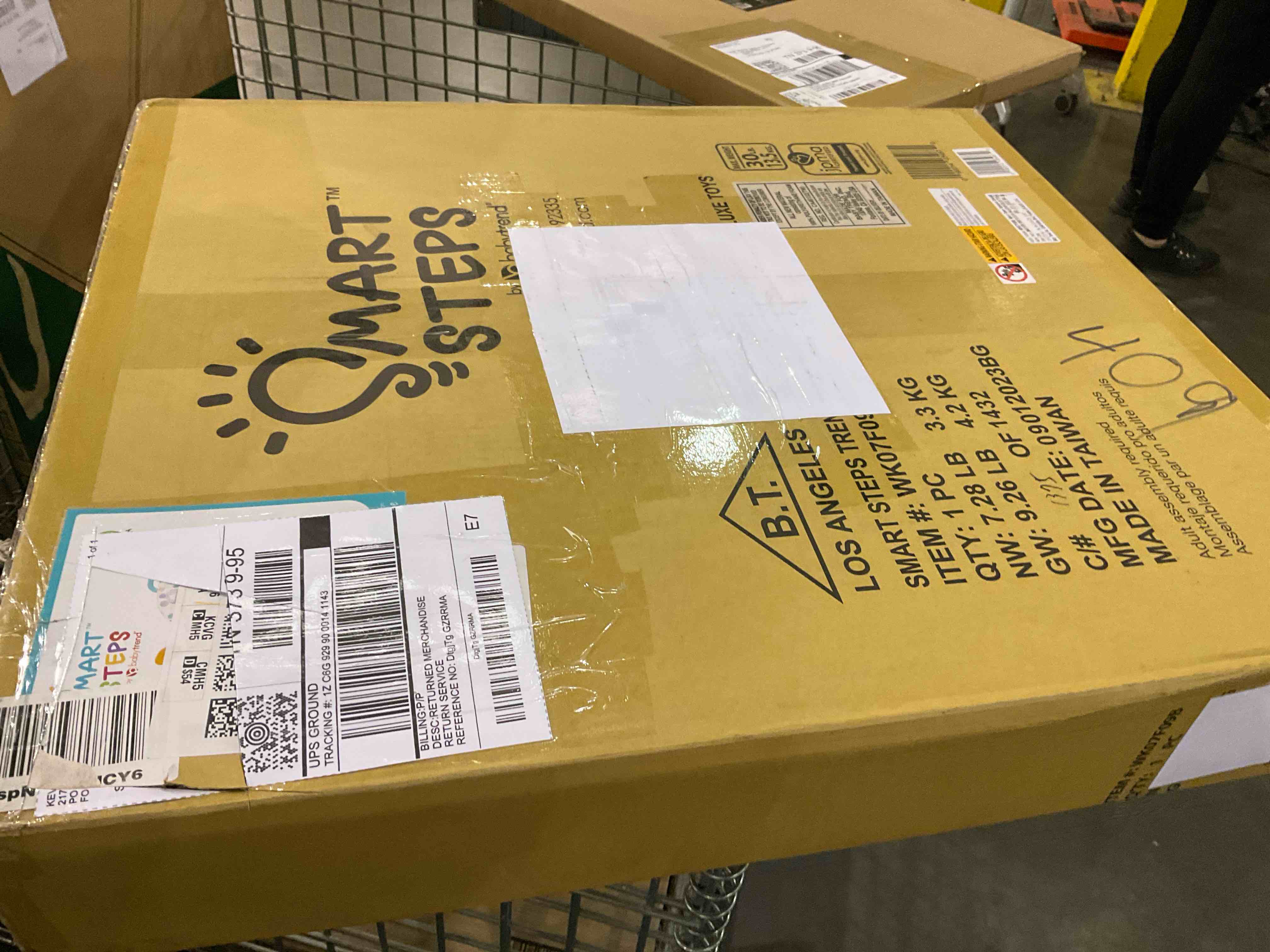 https://s3.amazonaws.com/lotting-images-prod/bidfta/BRN0197758_1725455328145.jpeg