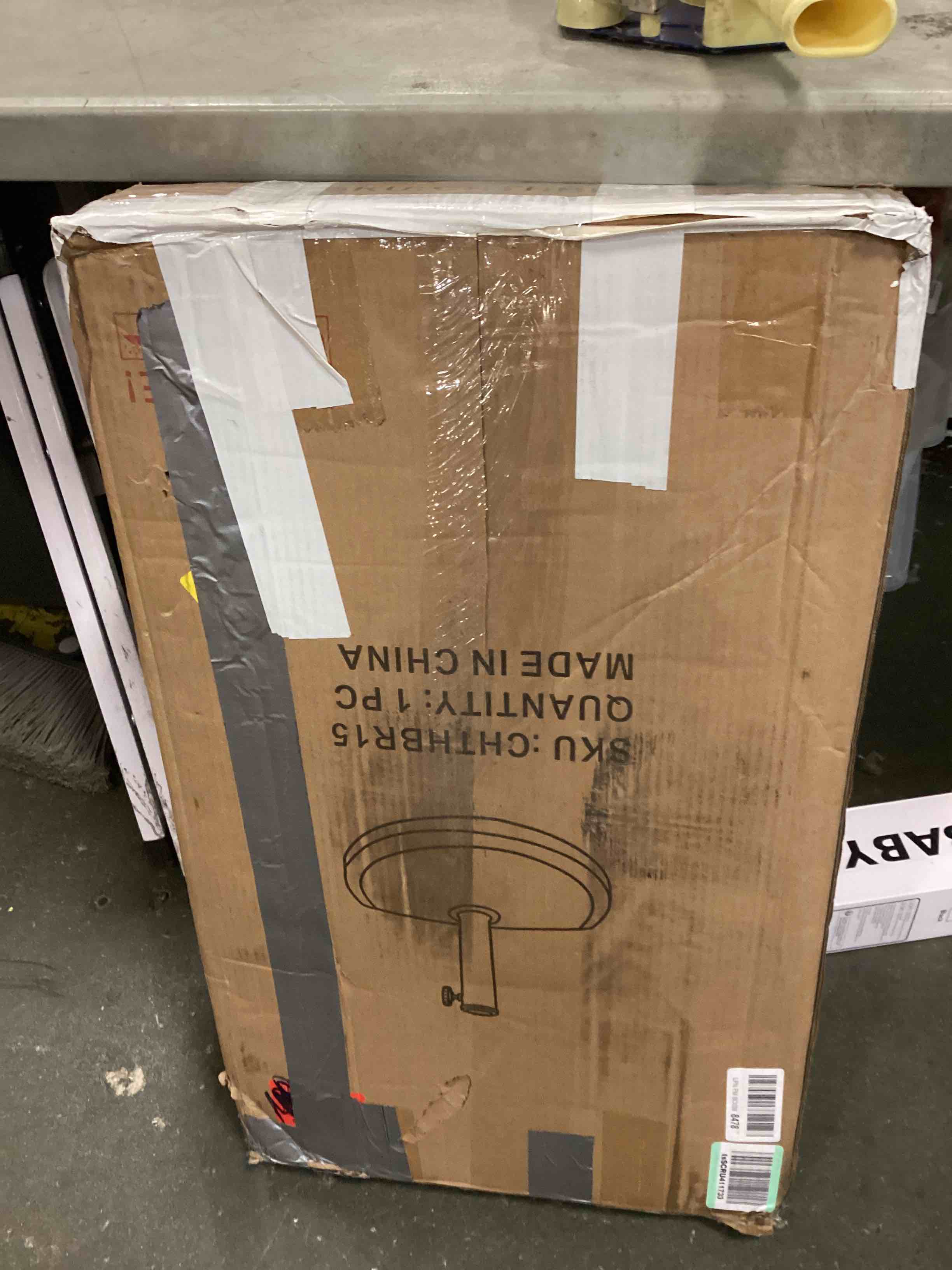 https://s3.amazonaws.com/lotting-images-prod/bidfta/BRN0198495_1726809083899.jpeg