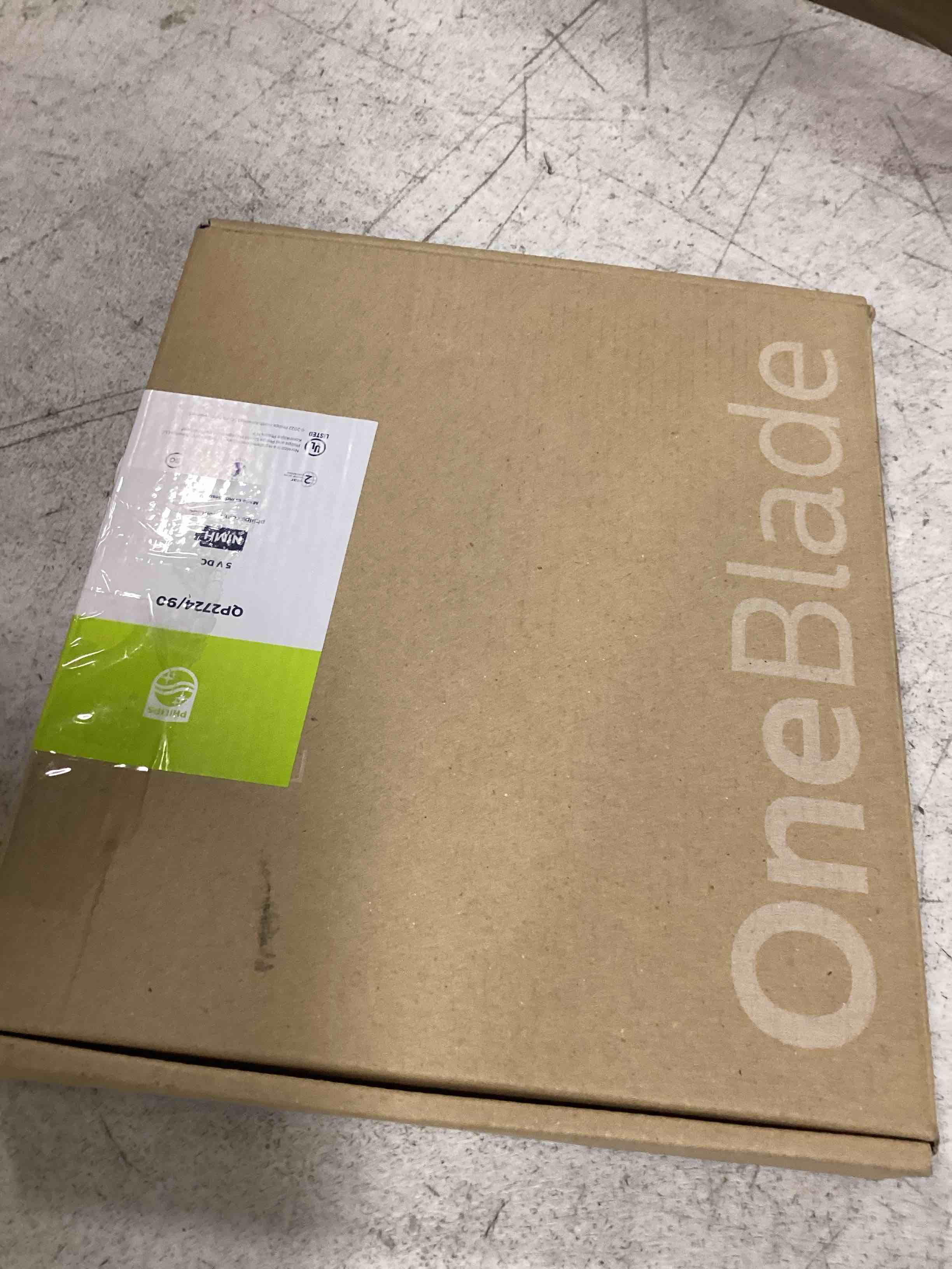 https://s3.amazonaws.com/lotting-images-prod/bidfta/BRN0198857_1726543630383.jpeg