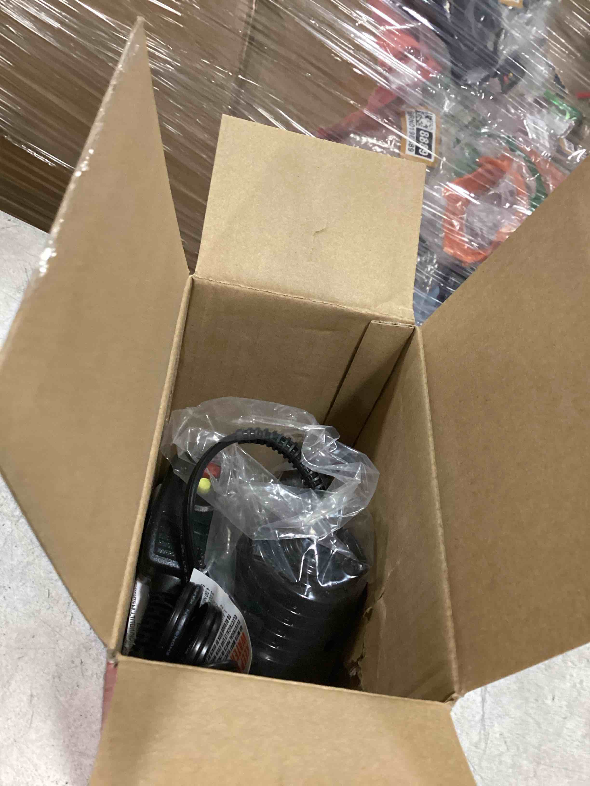 https://s3.amazonaws.com/lotting-images-prod/bidfta/BRN0198880_1726540692691.jpeg