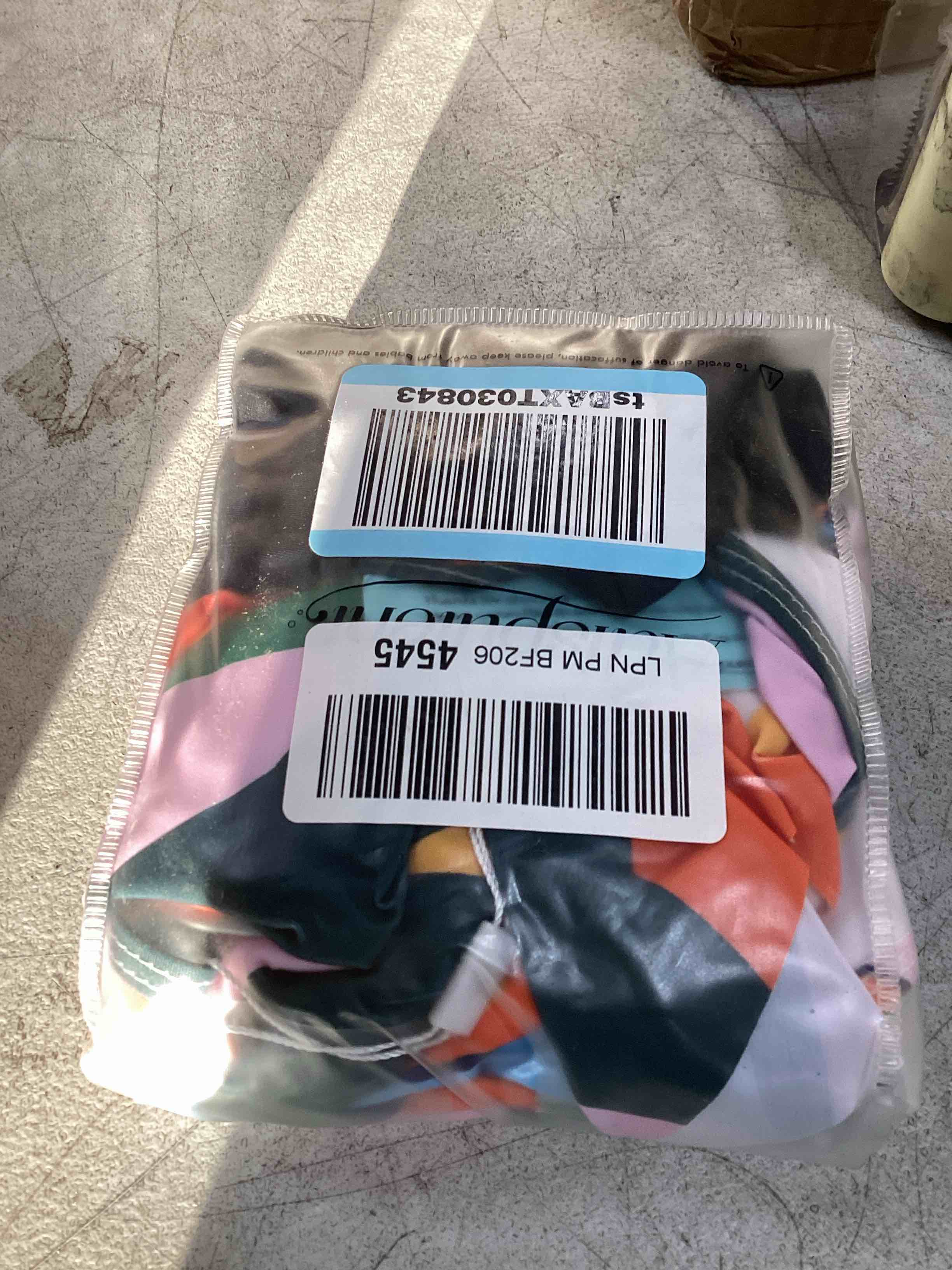 https://s3.amazonaws.com/lotting-images-prod/bidfta/BRN0199022_1726527102195.jpeg