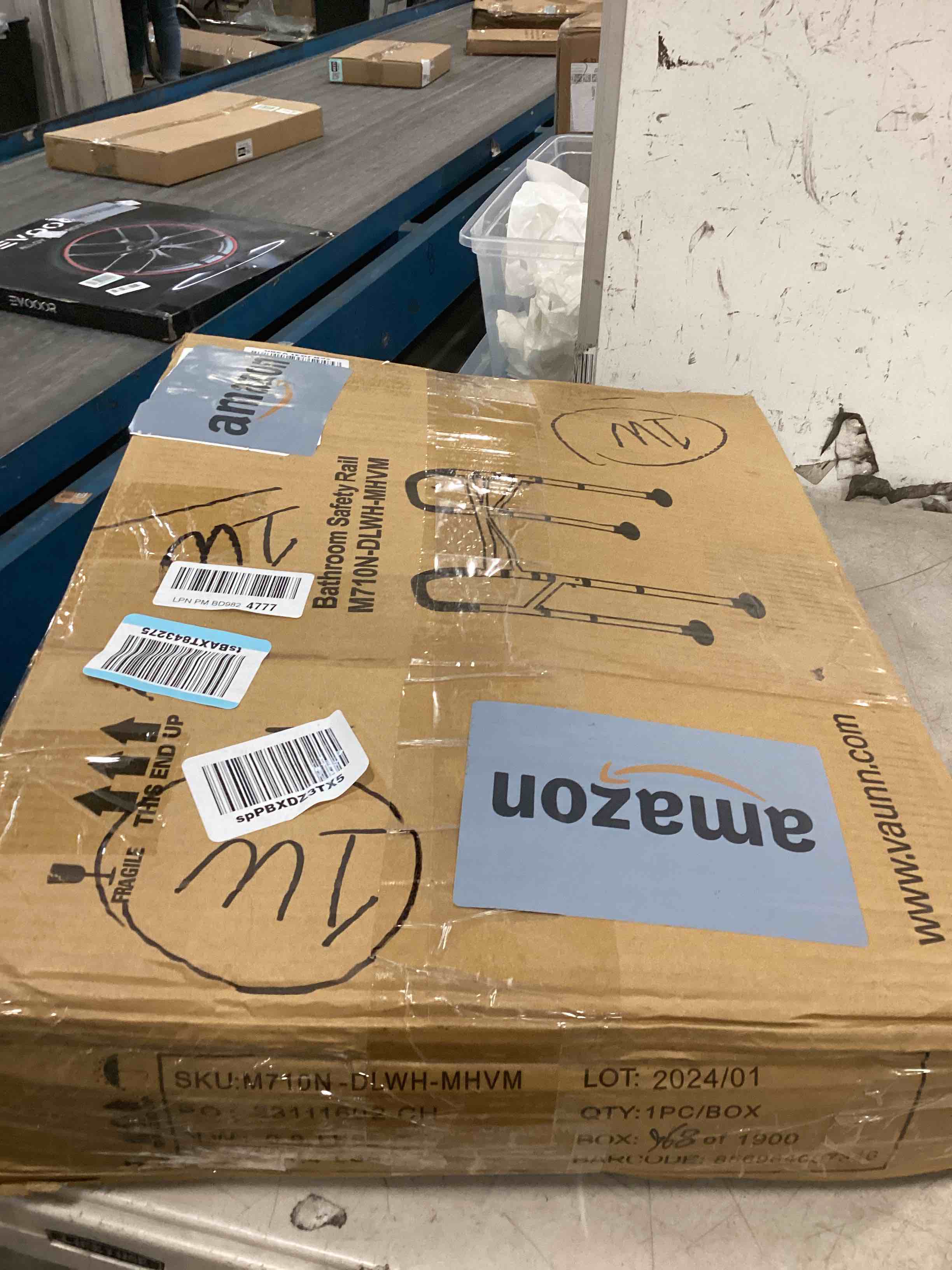 Vaunn Deluxe Folding Safety Toilet Rail, Adjustable and Foldable Toilet