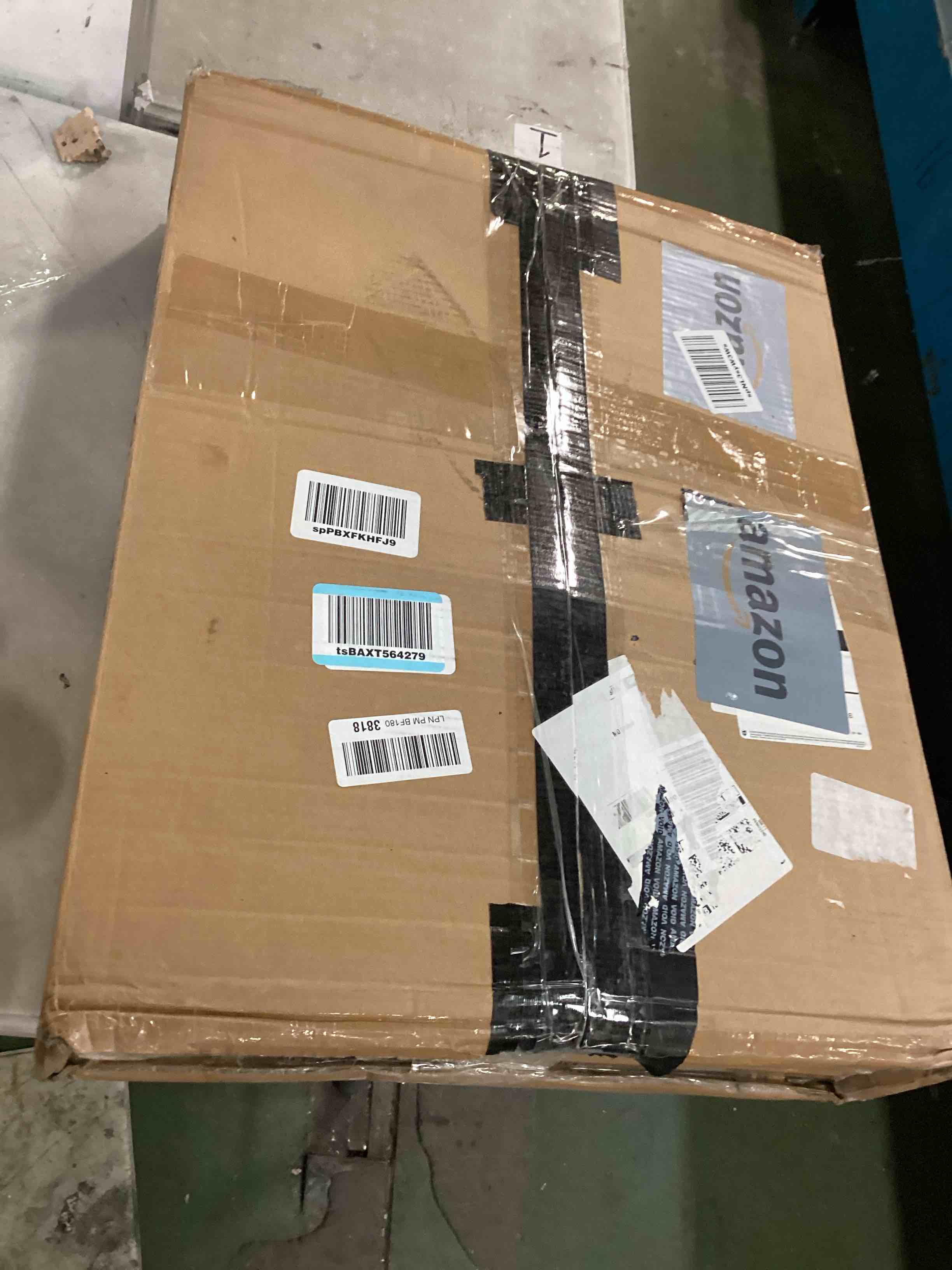 https://s3.amazonaws.com/lotting-images-prod/bidfta/BRN0200354_1727371124909.jpeg