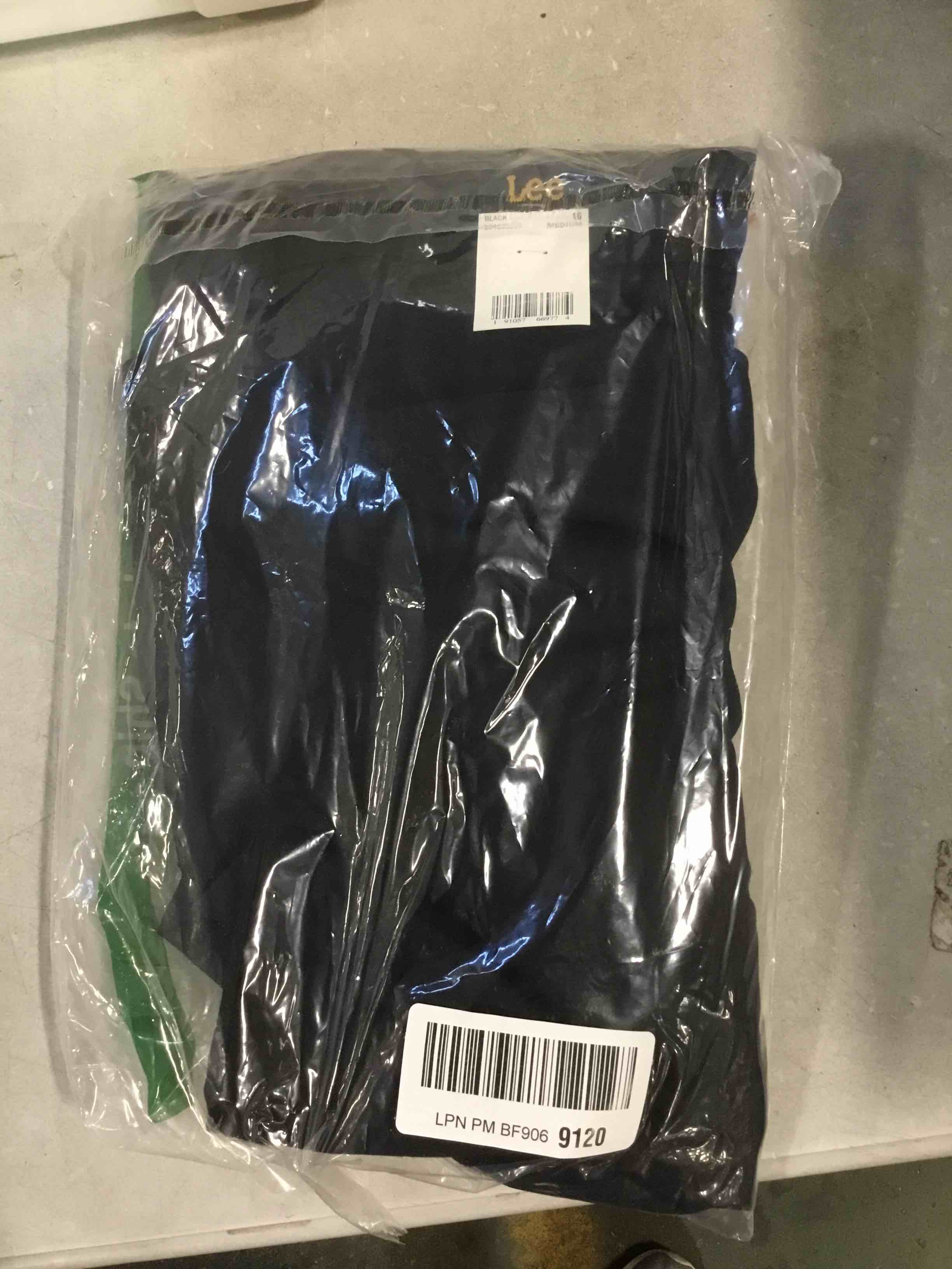 https://s3.amazonaws.com/lotting-images-prod/bidfta/BRN0204249_1727905348555.jpeg