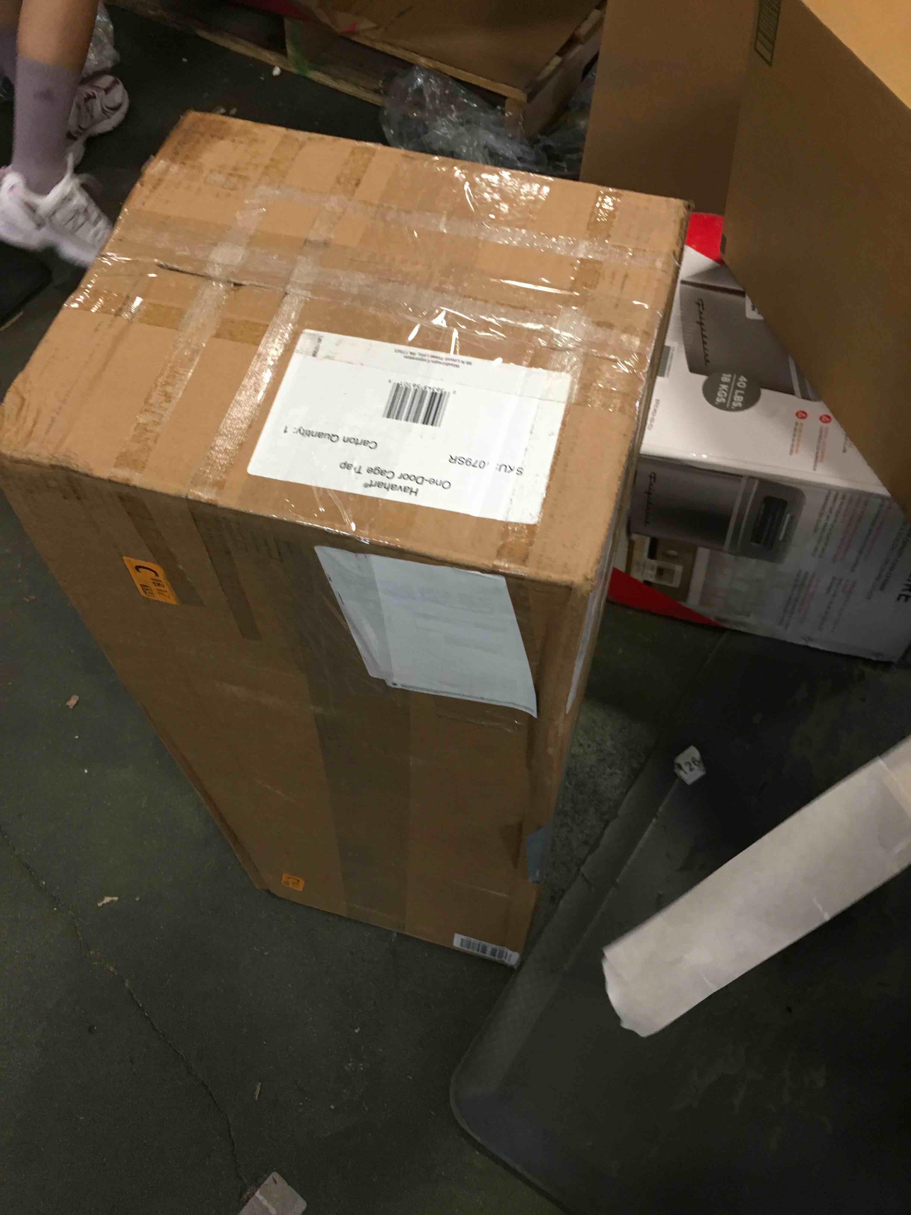 https://s3.amazonaws.com/lotting-images-prod/bidfta/BRN0207397_1725637150515.jpeg