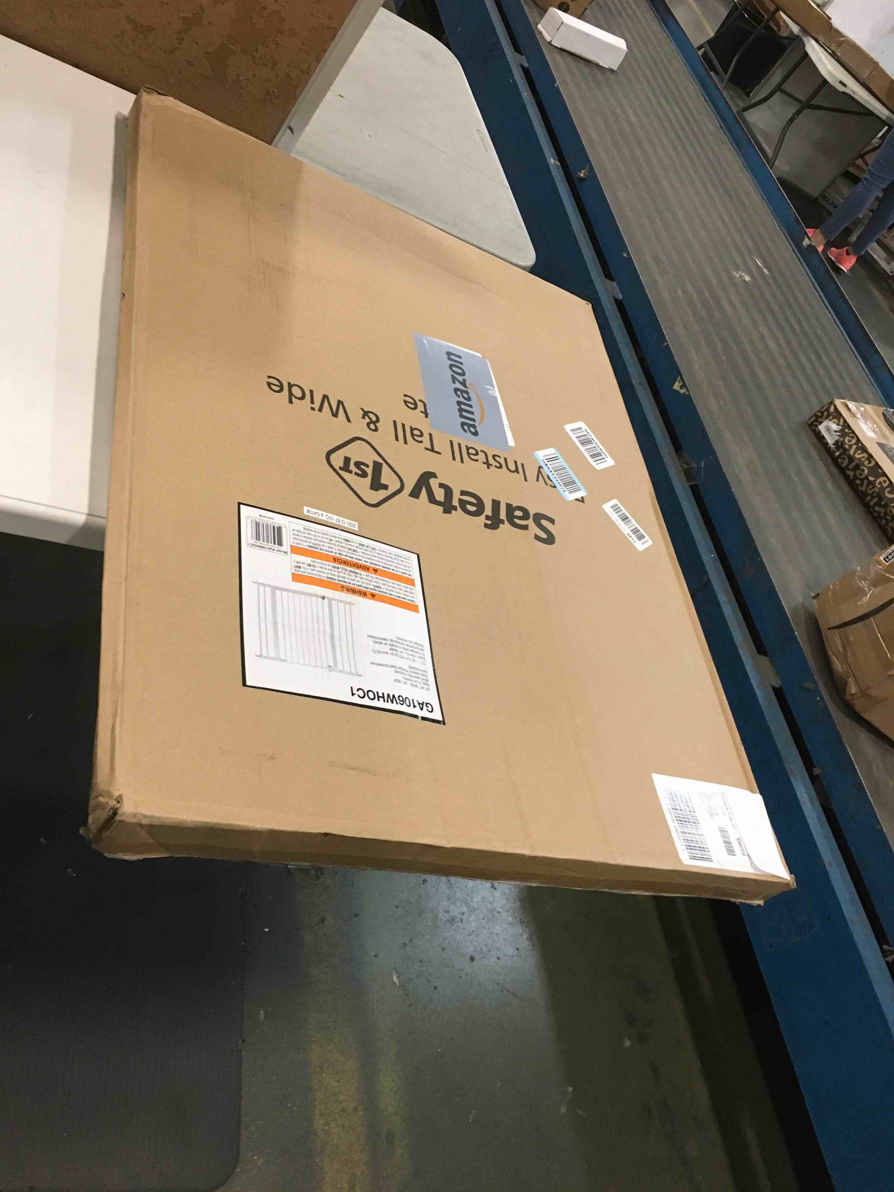 https://s3.amazonaws.com/lotting-images-prod/bidfta/BRN0207931_1725452446903.jpeg