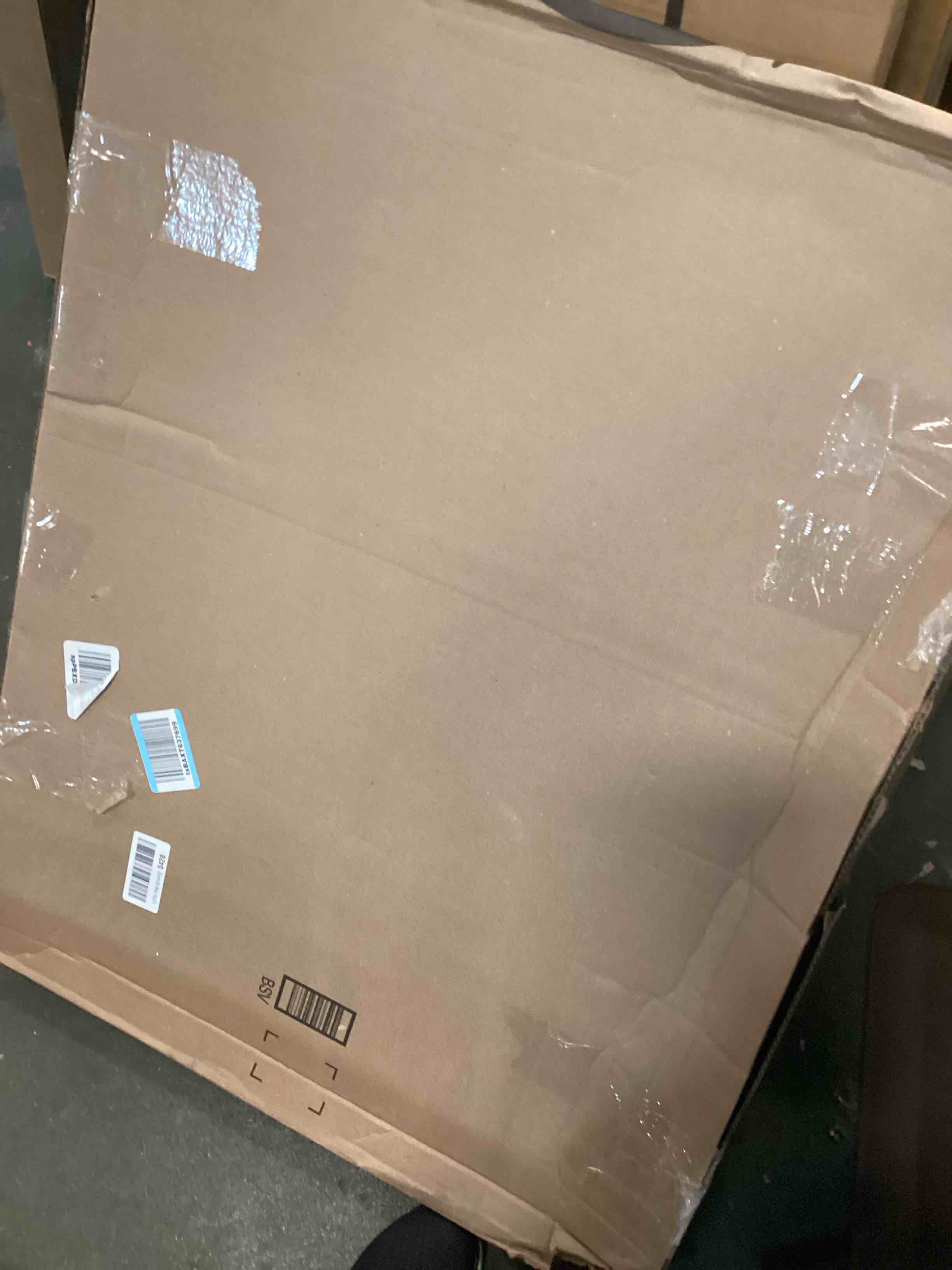 https://s3.amazonaws.com/lotting-images-prod/bidfta/BRN0211160_1726153642702.jpeg