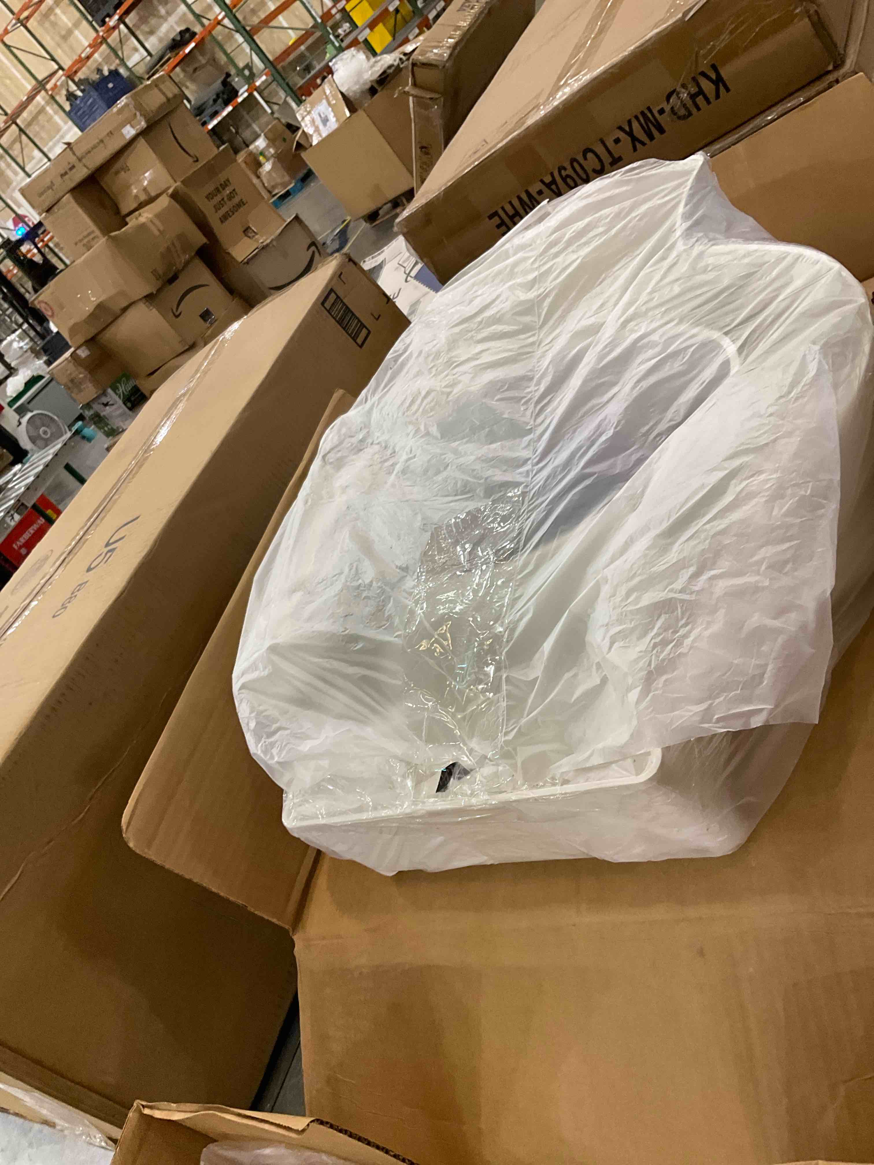 Bemis Rise 4.5" Raised Toilet Seat with Handles, Toilet Seat Riser for