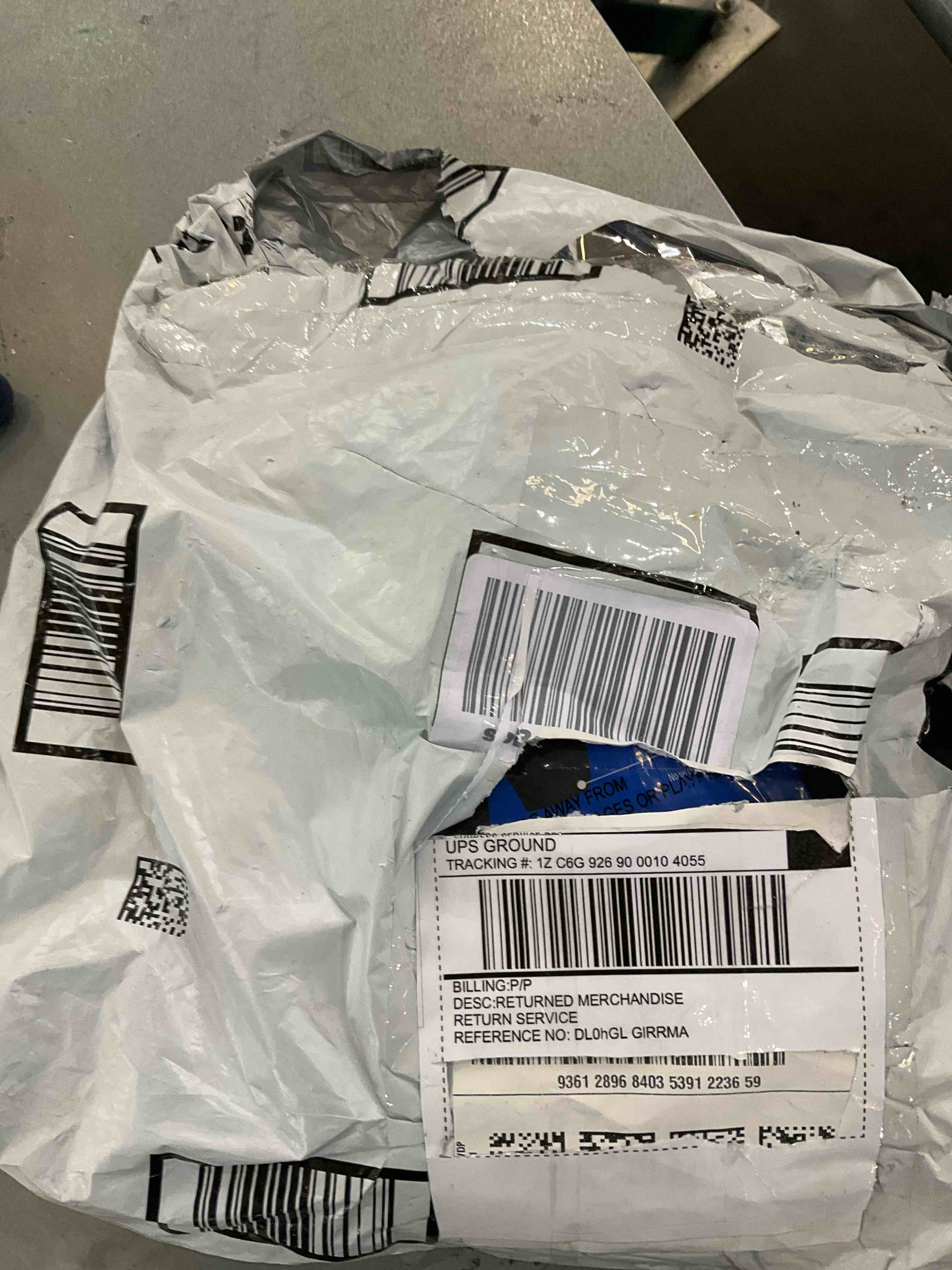 https://s3.amazonaws.com/lotting-images-prod/bidfta/BRN0220941_1728665685829.jpeg