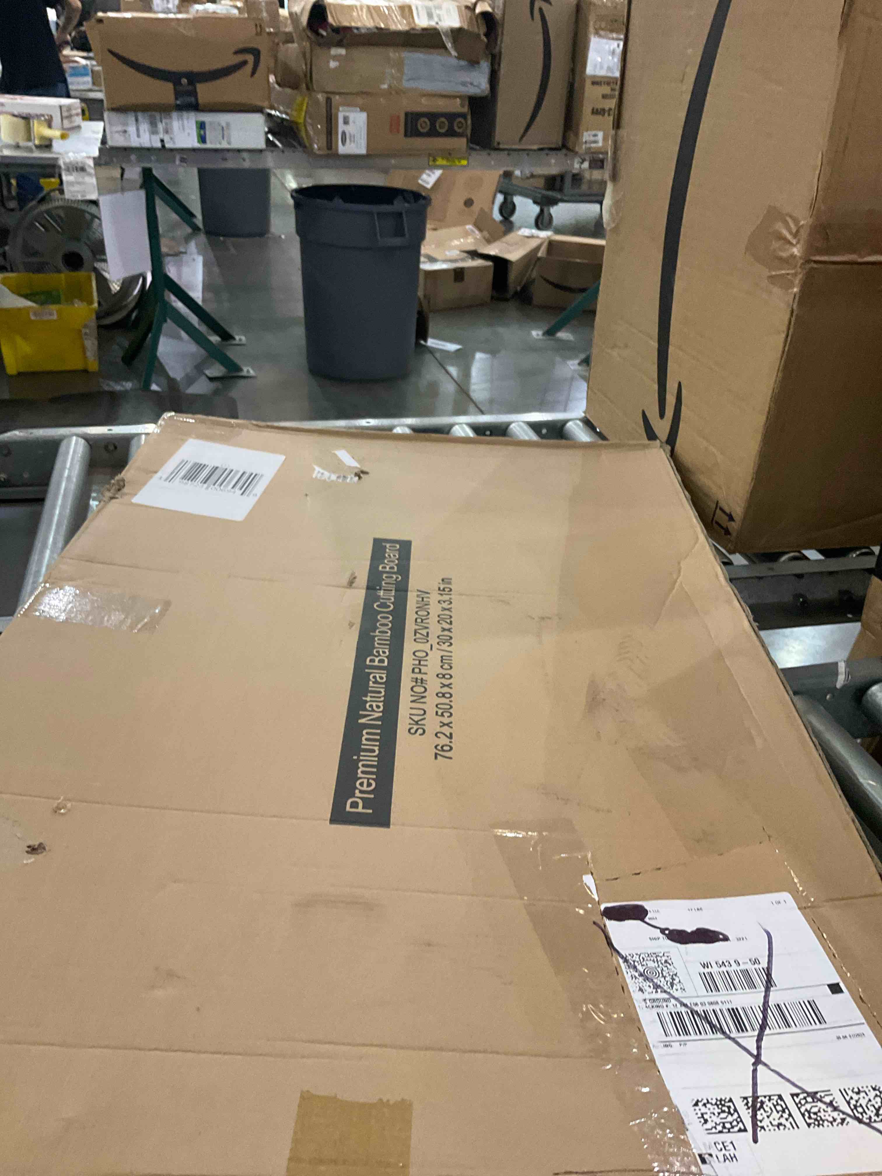 https://s3.amazonaws.com/lotting-images-prod/bidfta/BRN0221107_1728488700711.jpeg