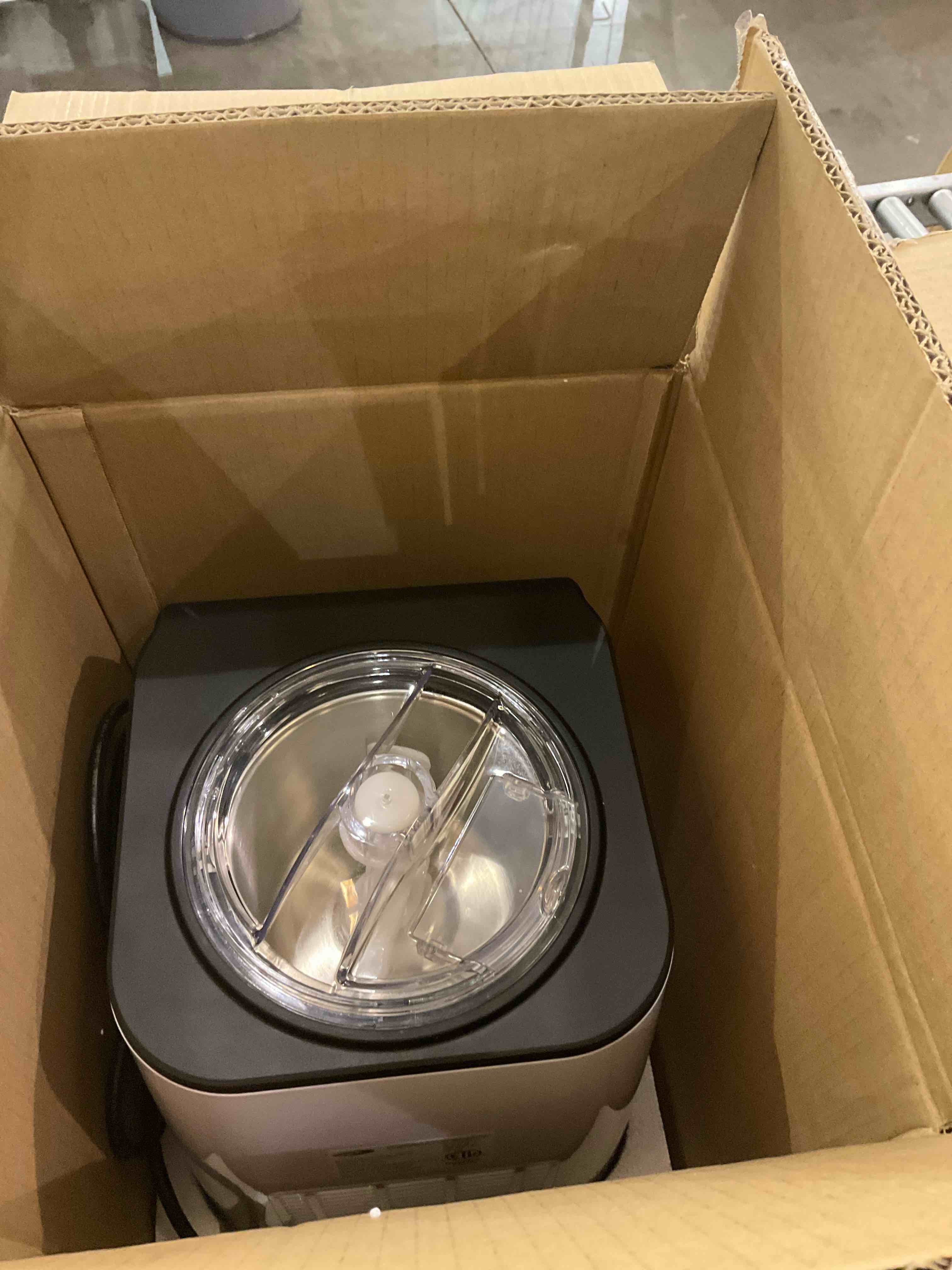 https://s3.amazonaws.com/lotting-images-prod/bidfta/BRN0221131_1728483646210.jpeg