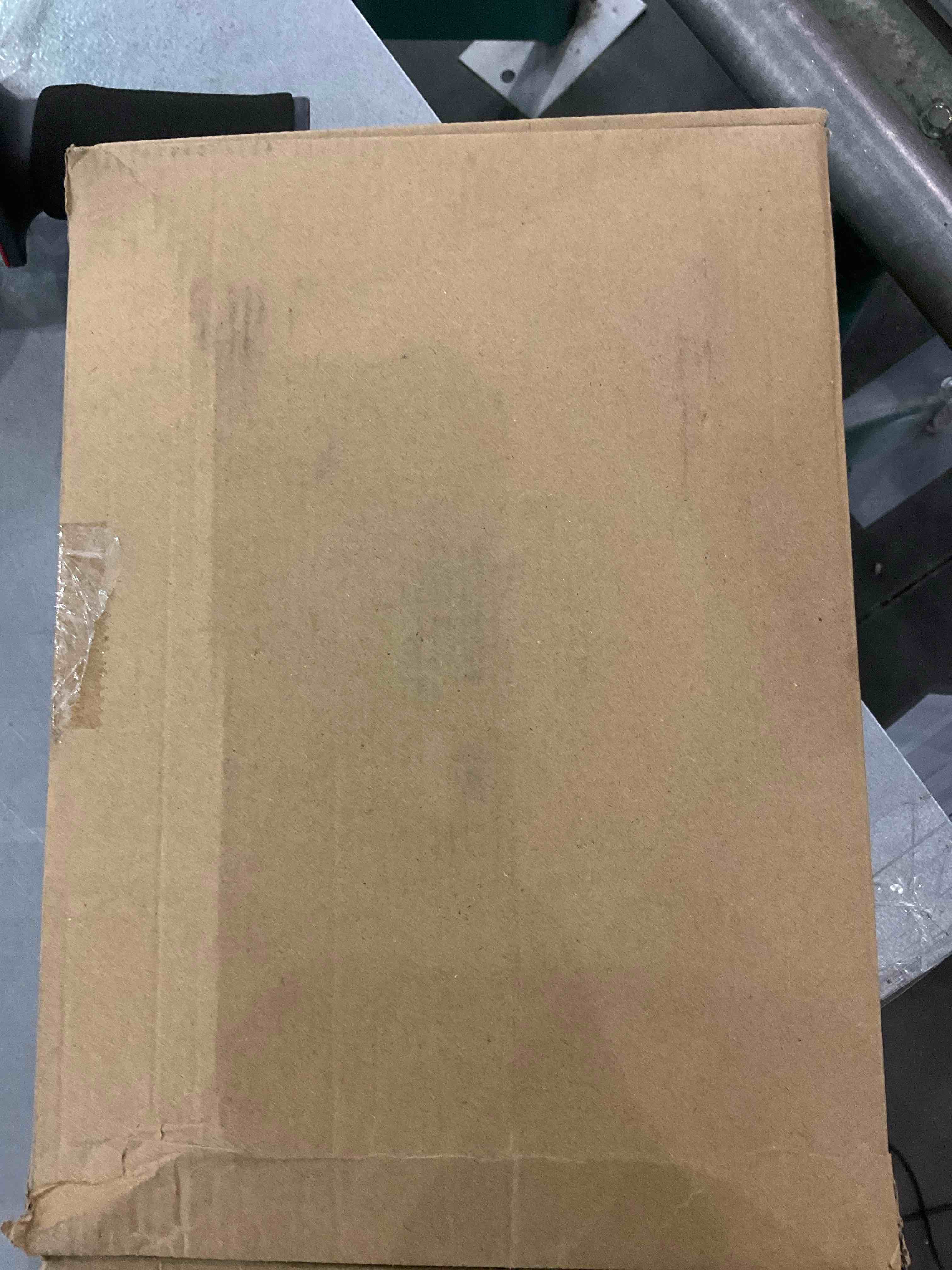 https://s3.amazonaws.com/lotting-images-prod/bidfta/BRN0221726_1727352326010.jpeg