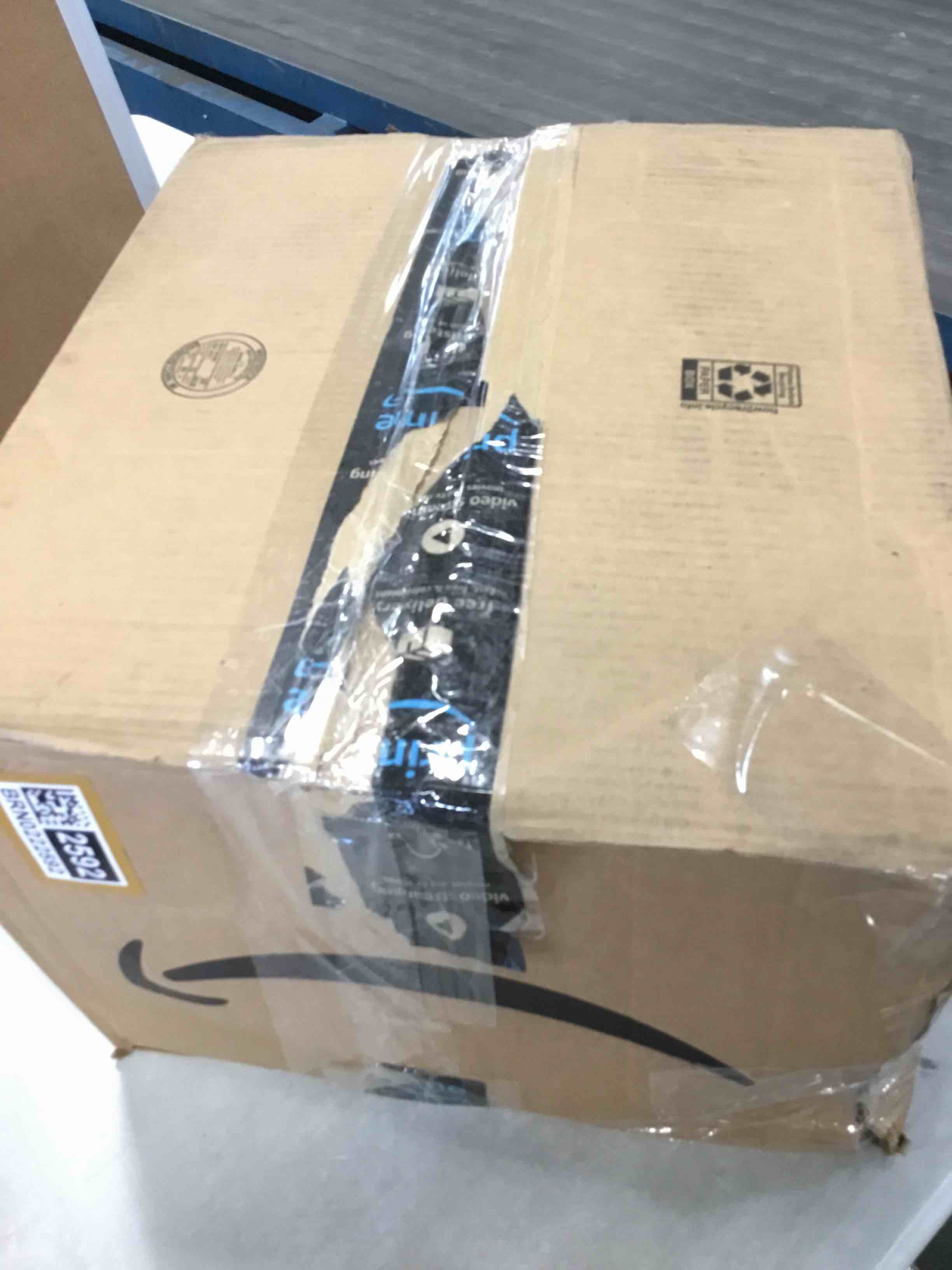 https://s3.amazonaws.com/lotting-images-prod/bidfta/BRN0222592_1726761549418.jpeg