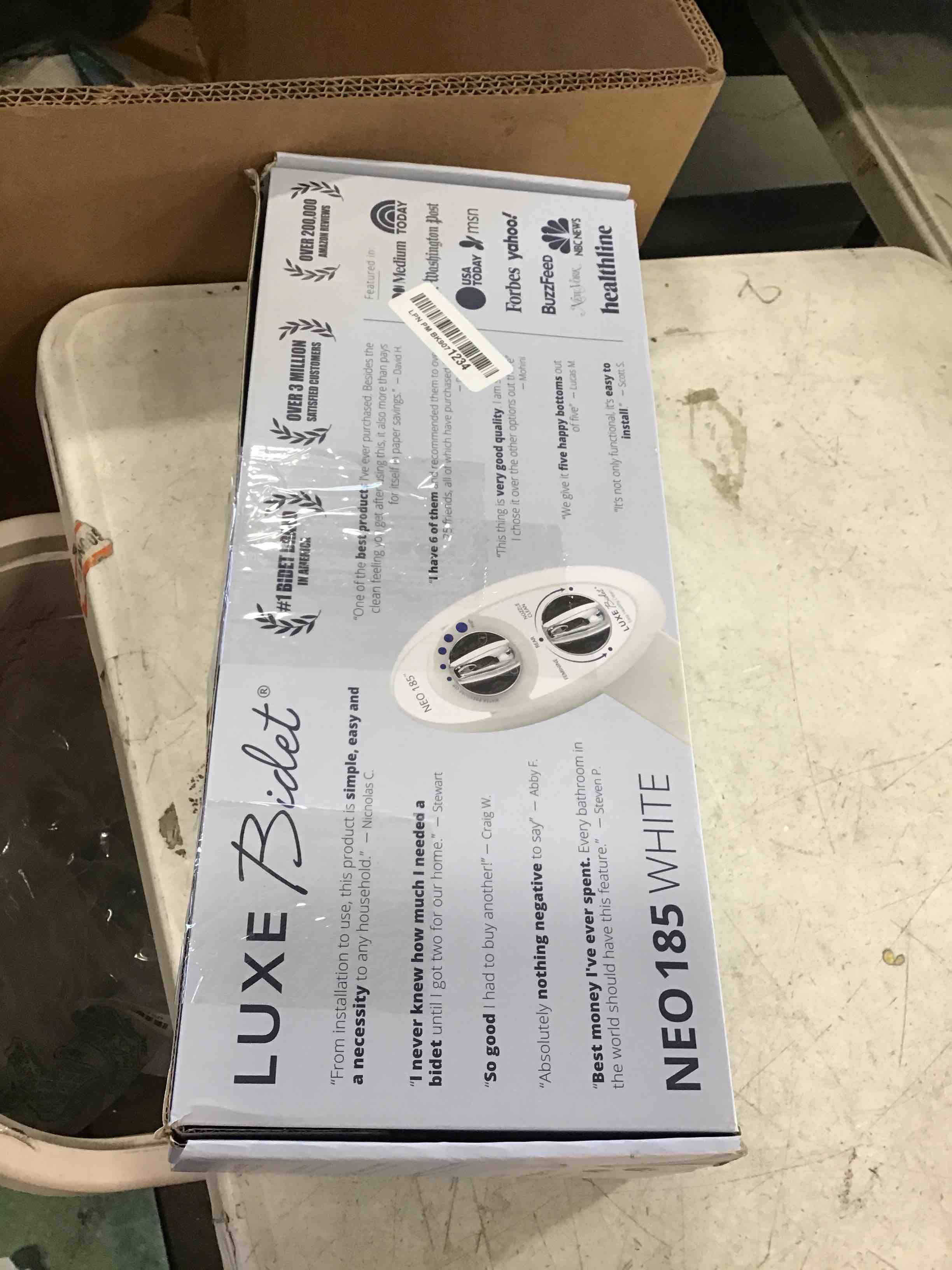 LUXE Bidet NEO 185 SelfCleaning NonElectric Bidet Attachment Rear