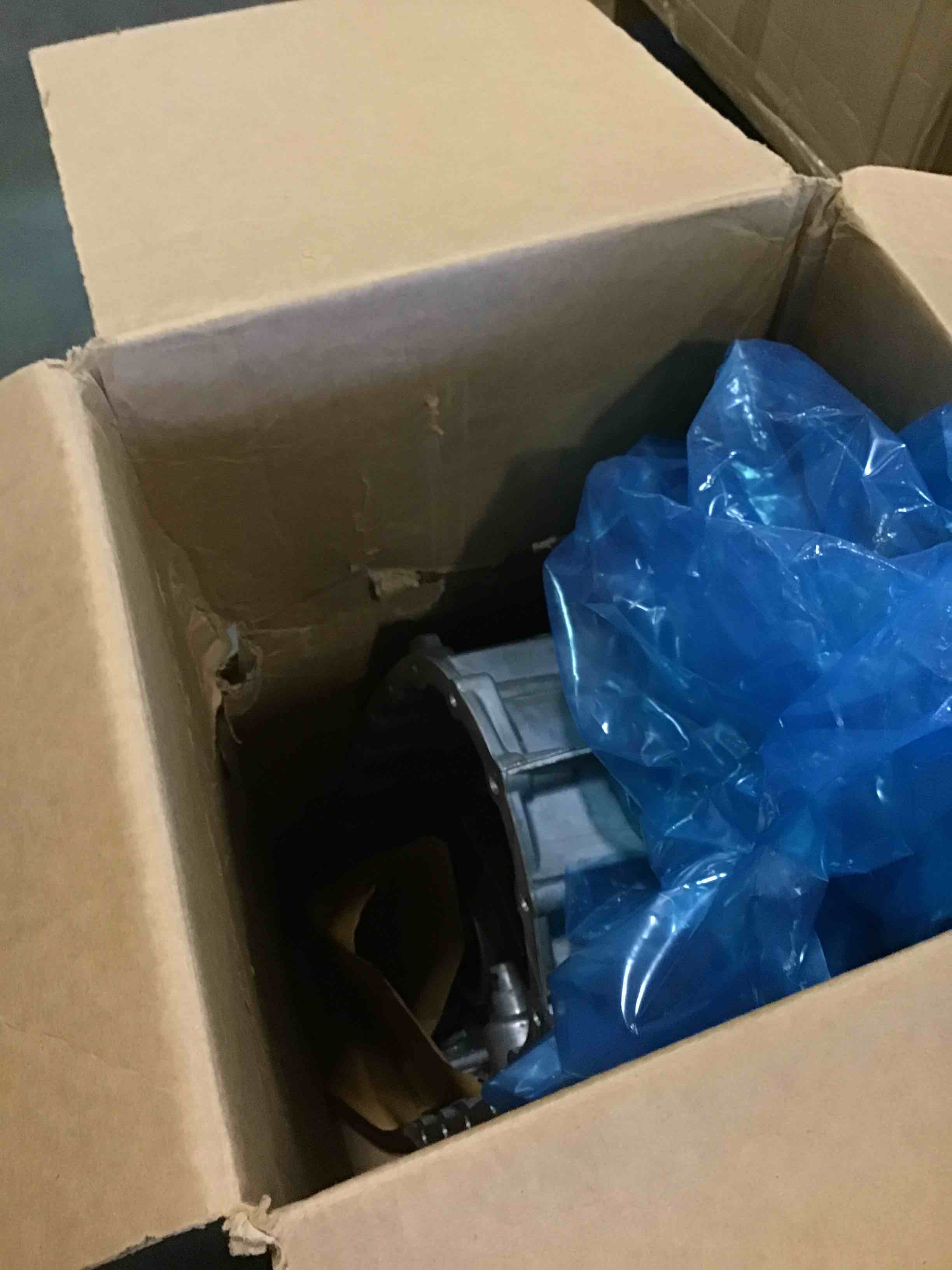 https://s3.amazonaws.com/lotting-images-prod/bidfta/BRN0226996_1726671978511.jpeg