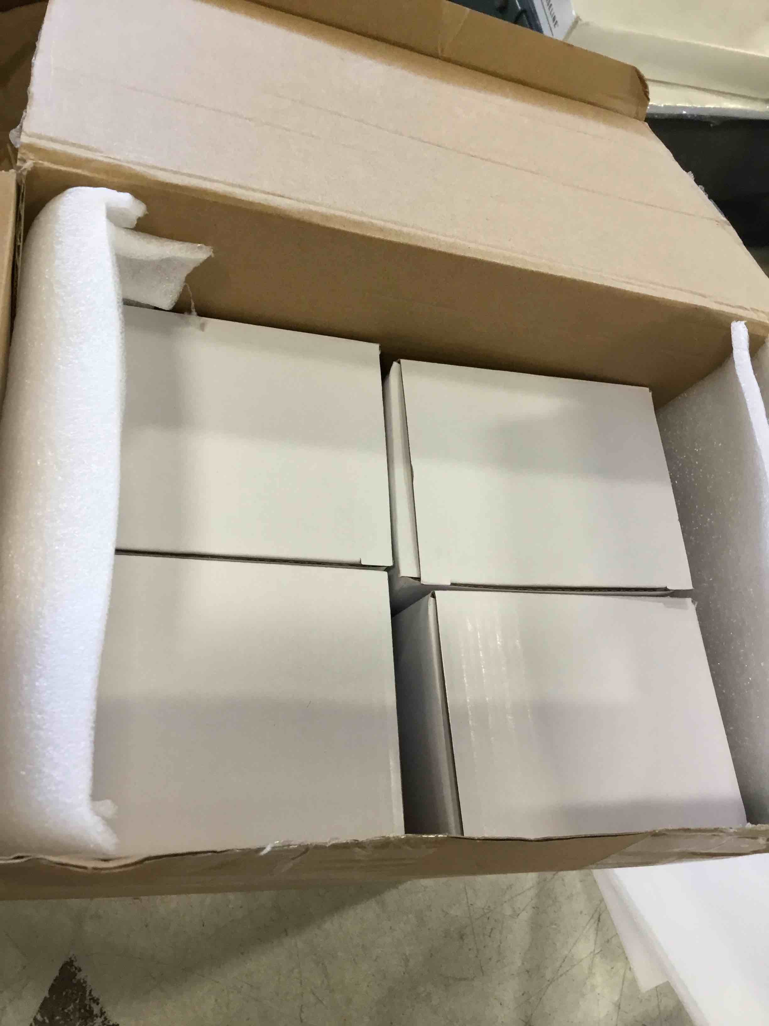 https://s3.amazonaws.com/lotting-images-prod/bidfta/BRN0227795_1726252342856.jpeg