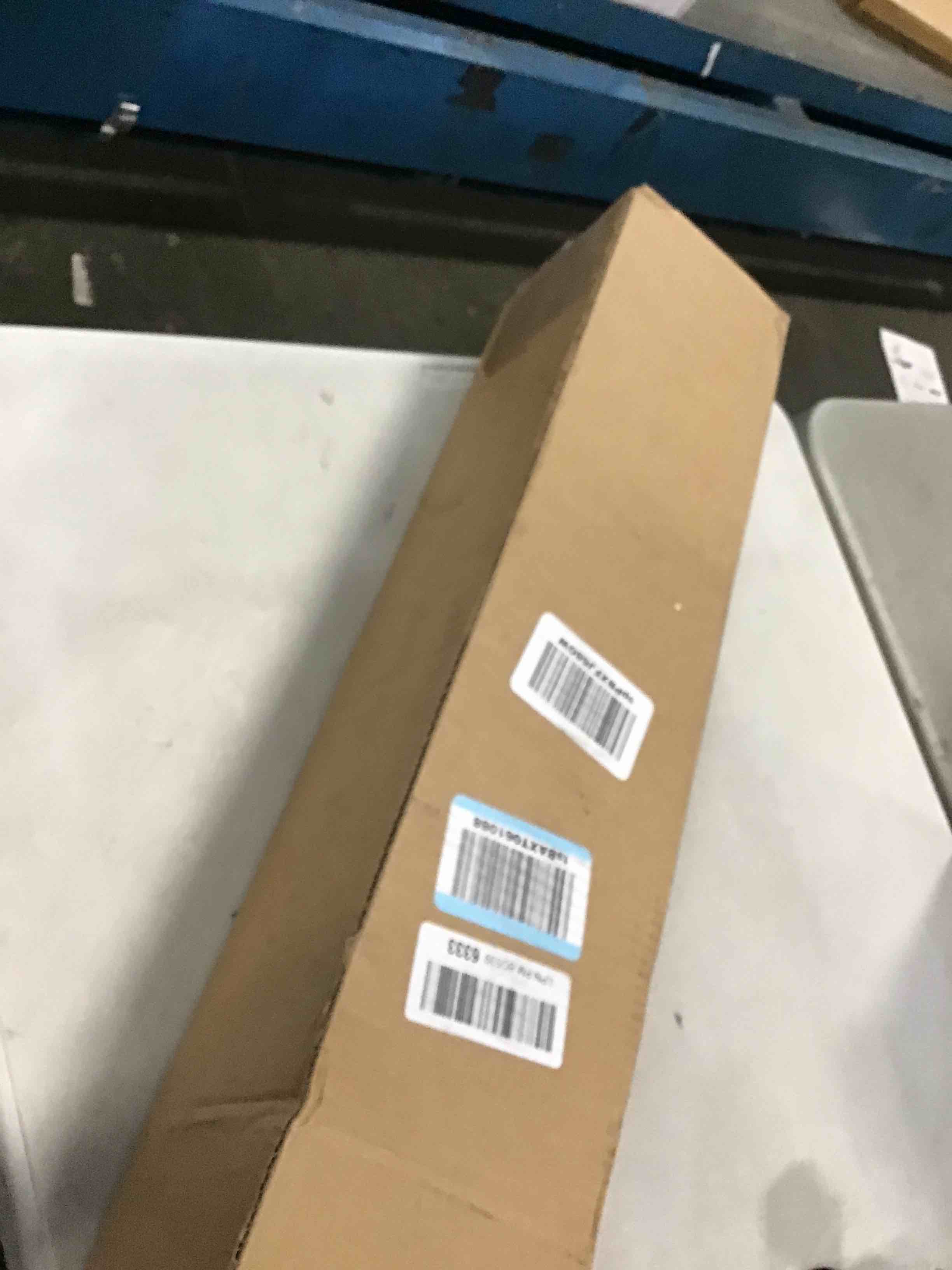 https://s3.amazonaws.com/lotting-images-prod/bidfta/BRN0228375_1726510442615.jpeg
