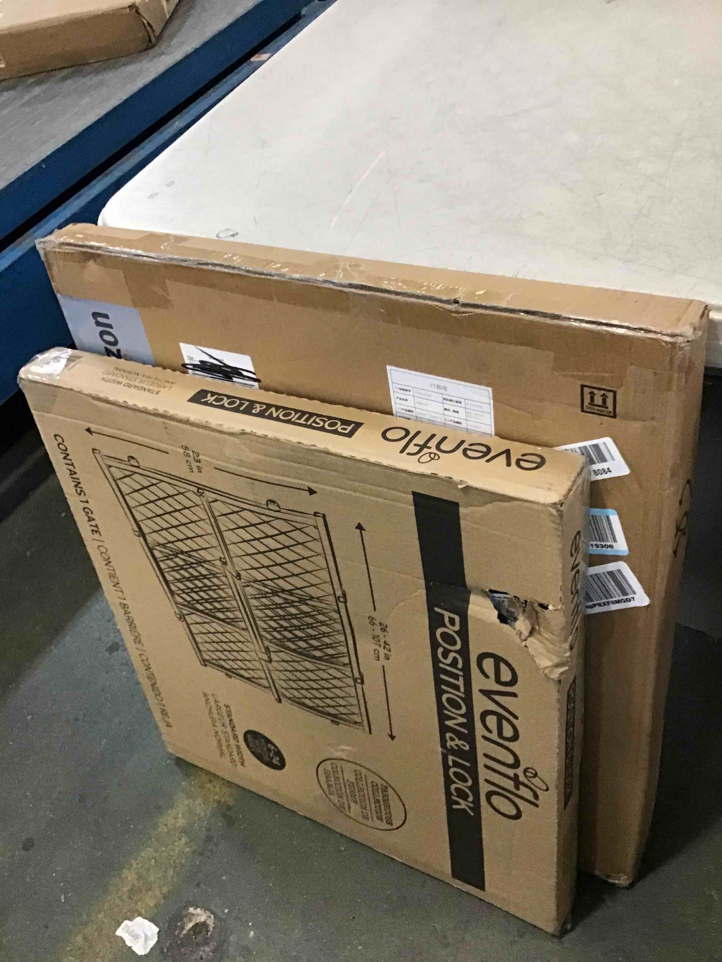 https://s3.amazonaws.com/lotting-images-prod/bidfta/BRN0228693_1726257828924.jpeg