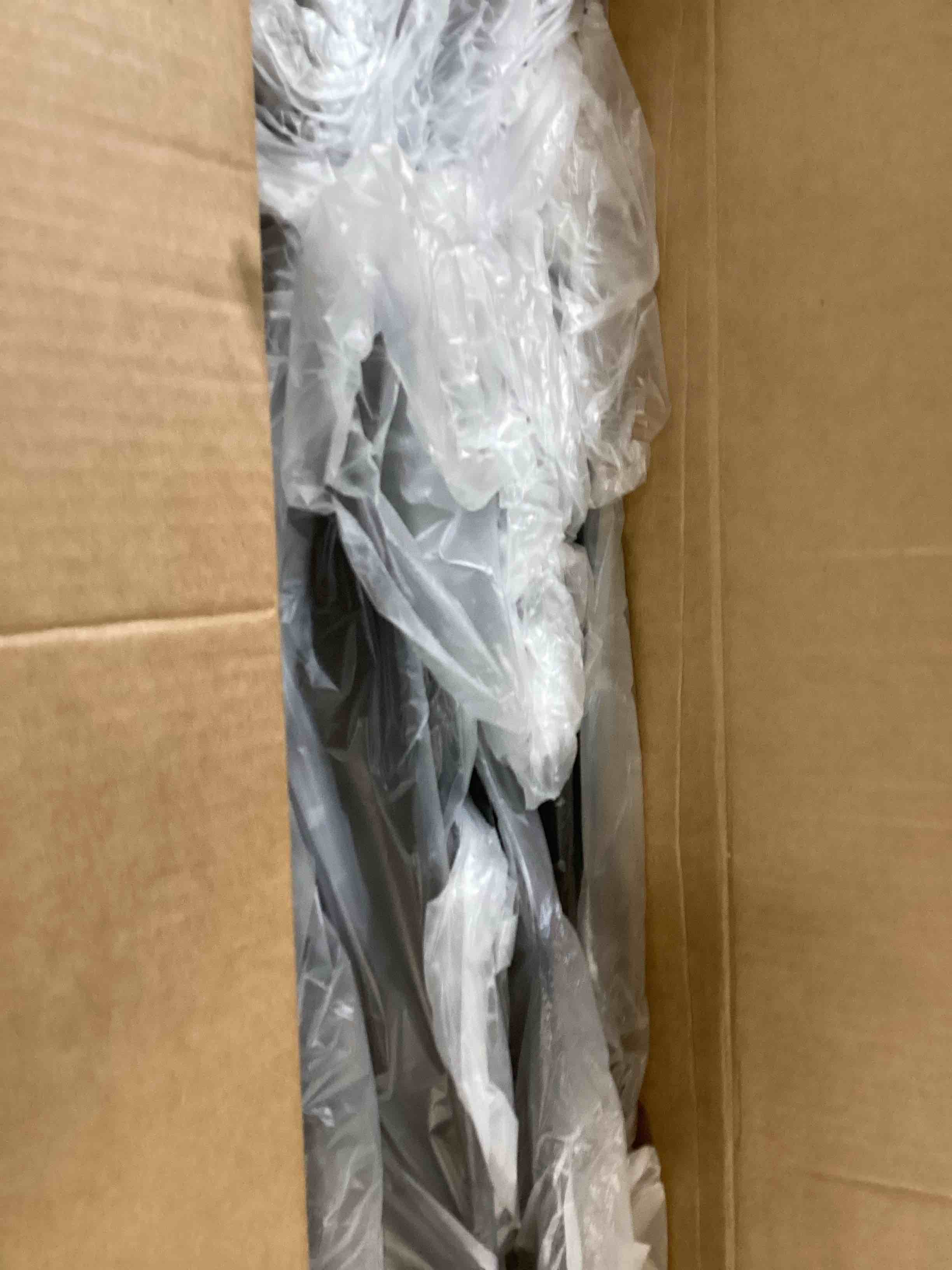 https://s3.amazonaws.com/lotting-images-prod/bidfta/BRN0235050_1726856518215.jpeg