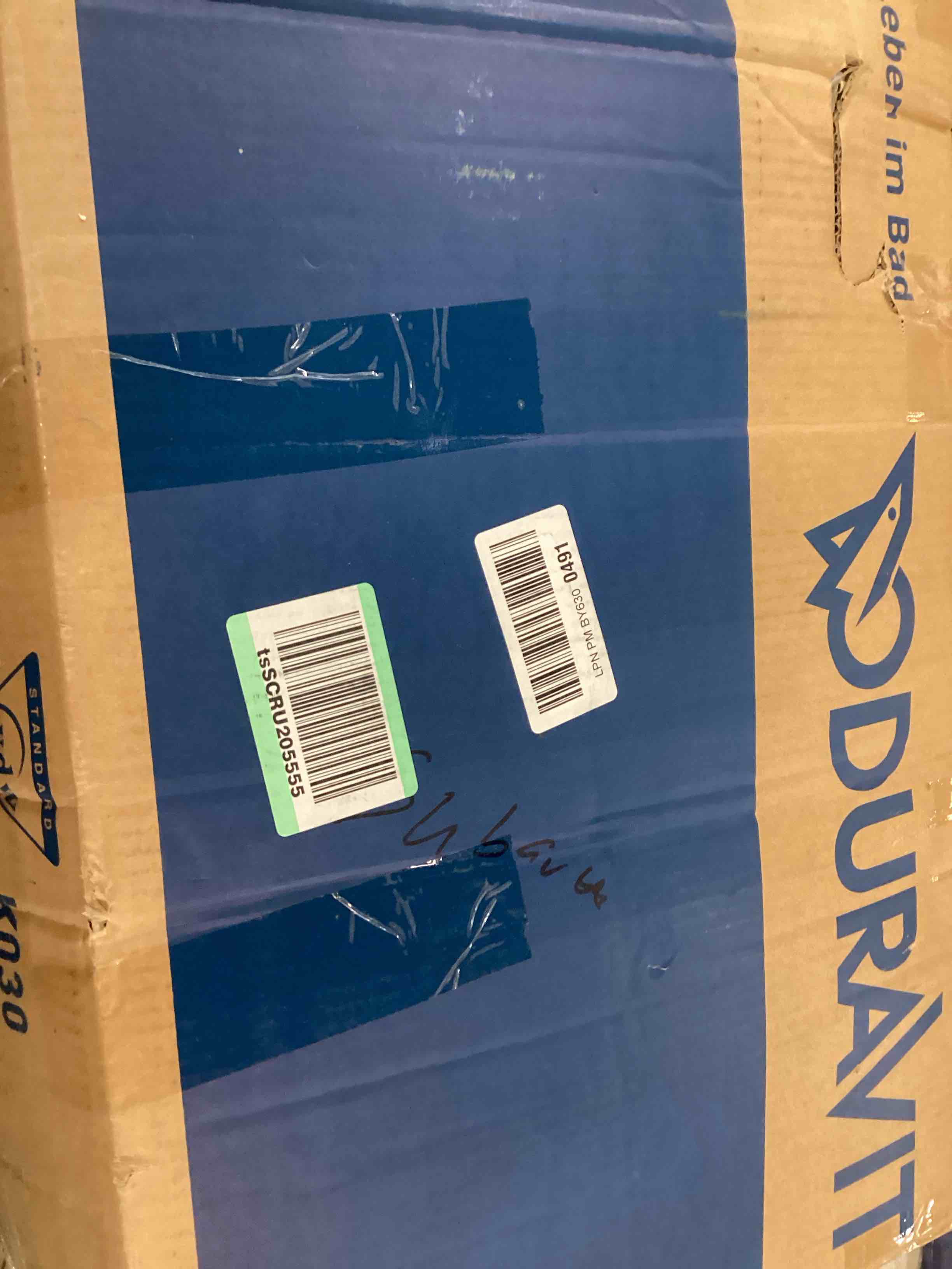 Amazon Basics White Down Alternative Comforter and Duvet Insert with