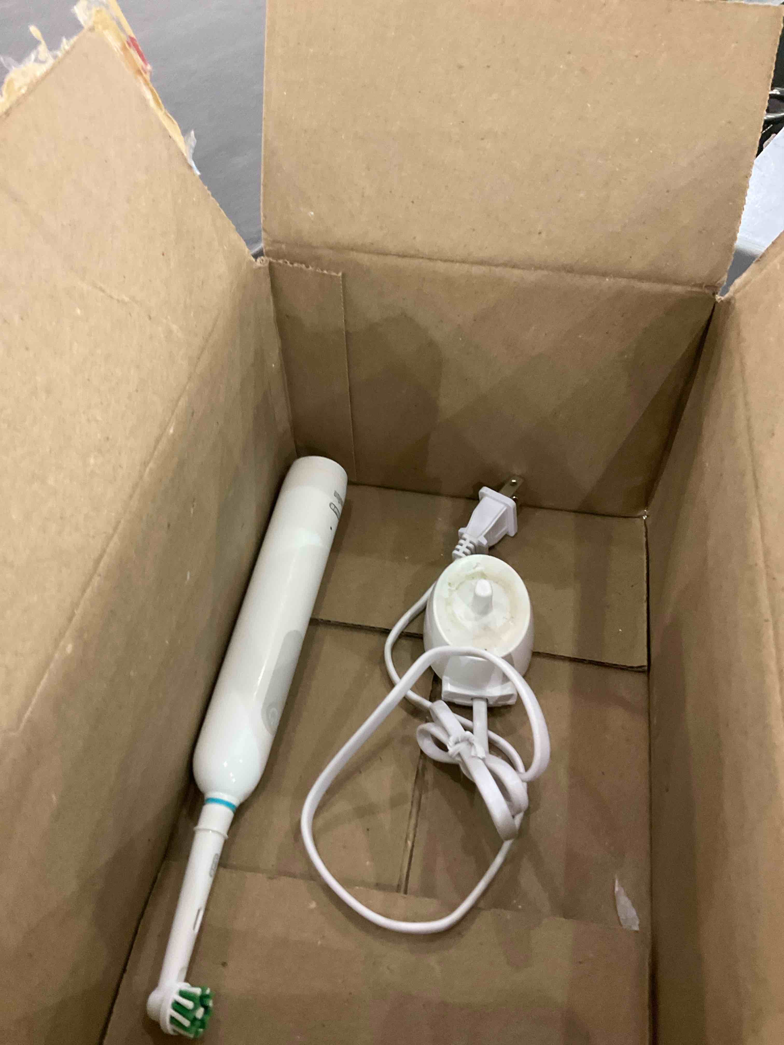 https://s3.amazonaws.com/lotting-images-prod/bidfta/BRN0238687_1726231352334.jpeg