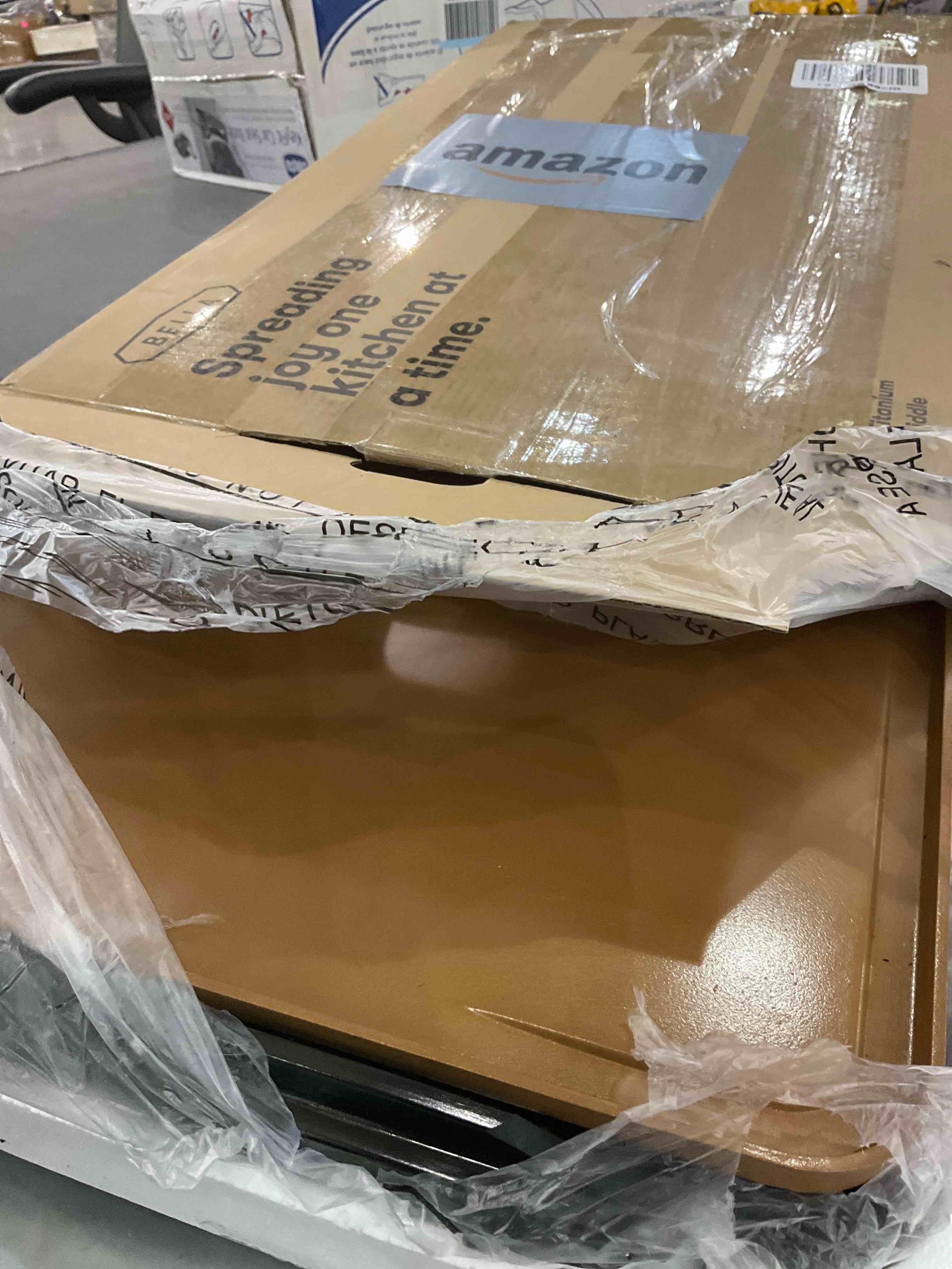 https://s3.amazonaws.com/lotting-images-prod/bidfta/BRN0238691_1726231788092.jpeg