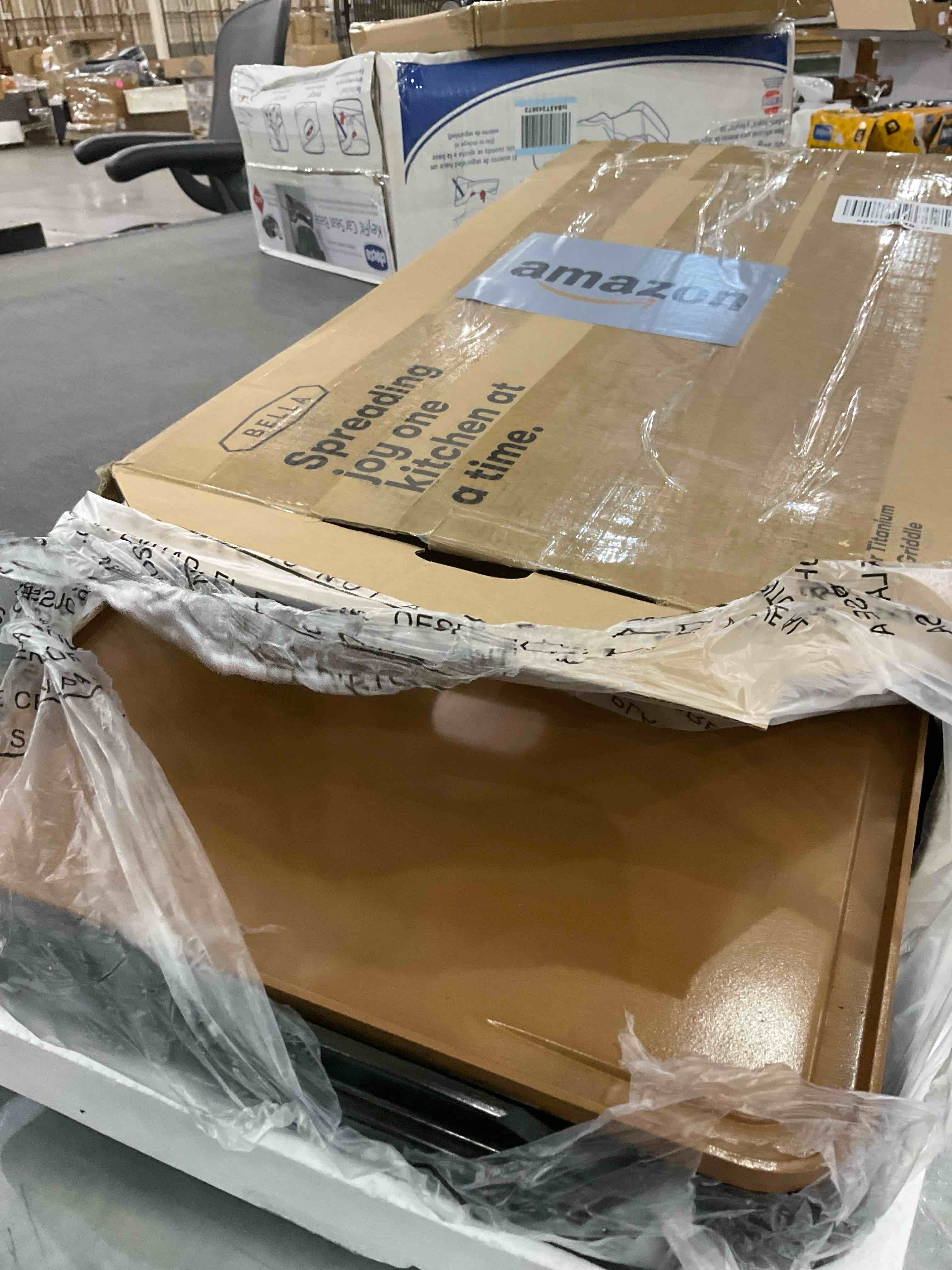 https://s3.amazonaws.com/lotting-images-prod/bidfta/BRN0238691_1726231789428.jpeg