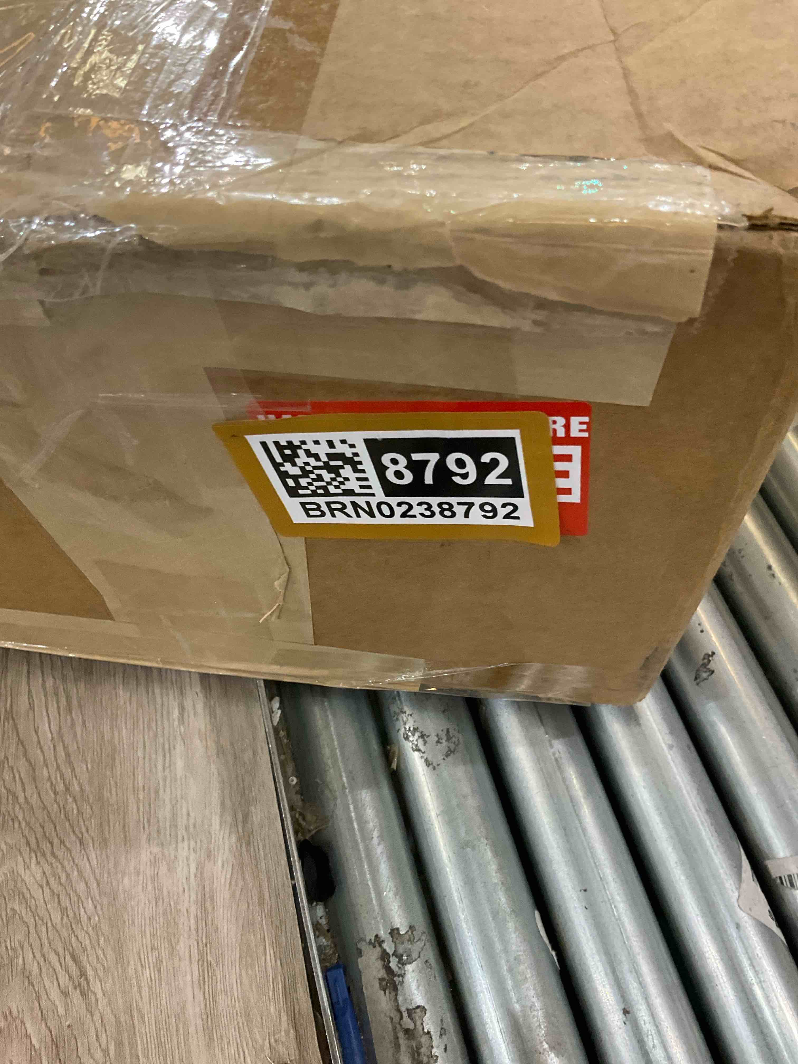 https://s3.amazonaws.com/lotting-images-prod/bidfta/BRN0238792_1726086342756.jpeg