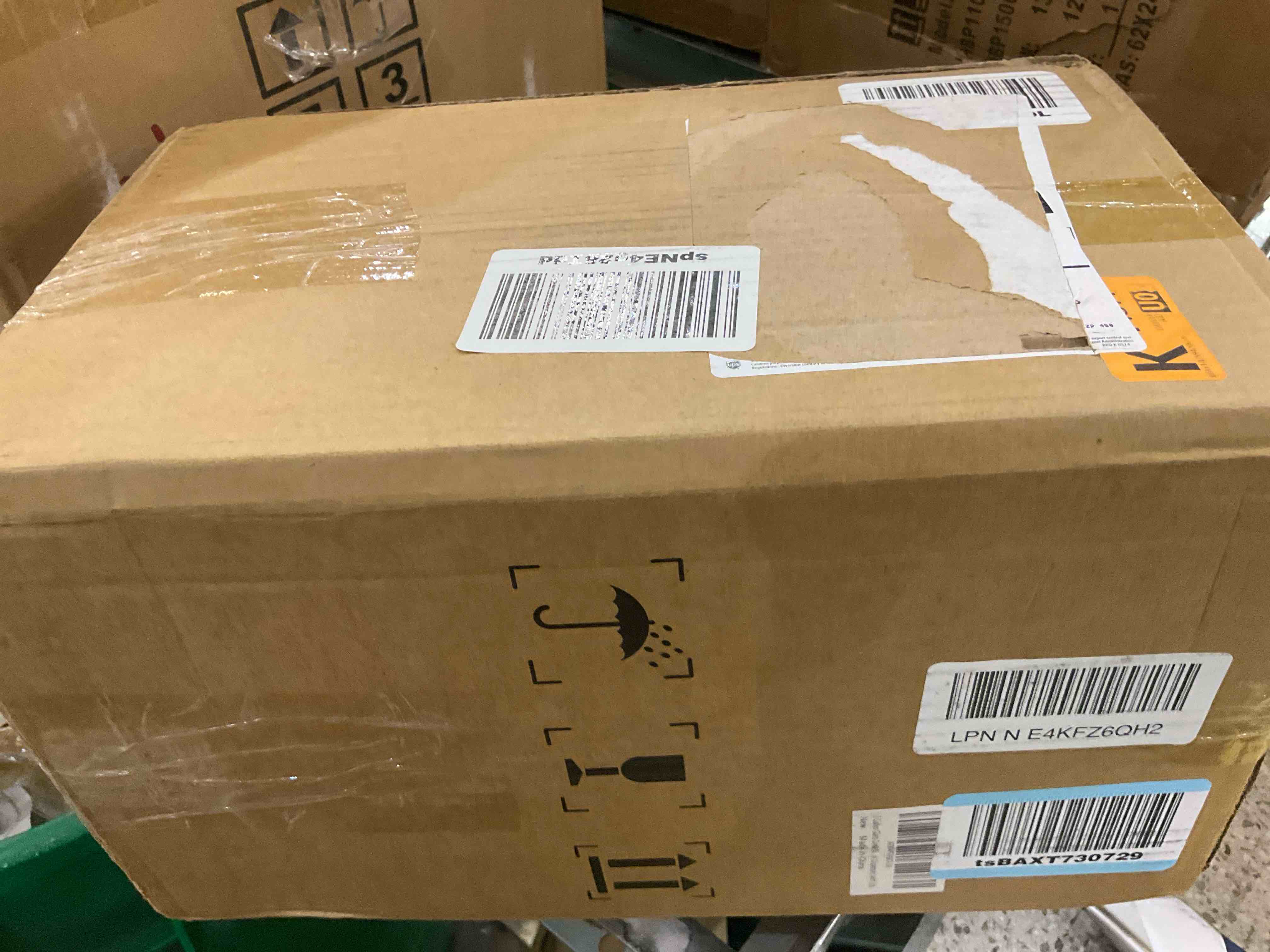 2 Gallon Glass Drink Dispensers for Parties, Sun Tea Drink Dispenser 100% Leakproof Glass Beverage Dispenser, Fruit Infuser, 2 Faucets & Chalkboard Mason Jar Drink Dispensers with Lids