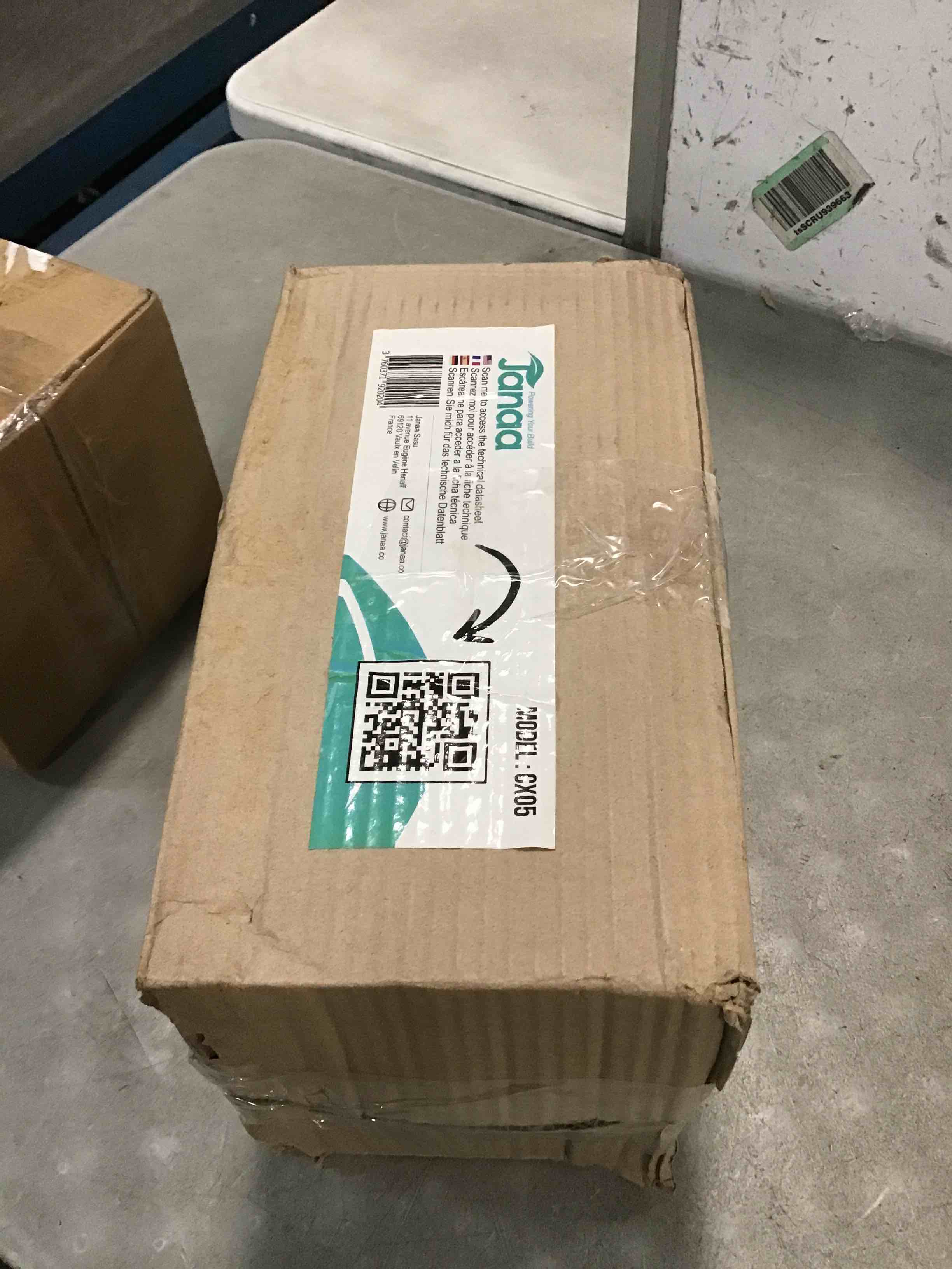 https://s3.amazonaws.com/lotting-images-prod/bidfta/BRN0242442_1729124783176.jpeg