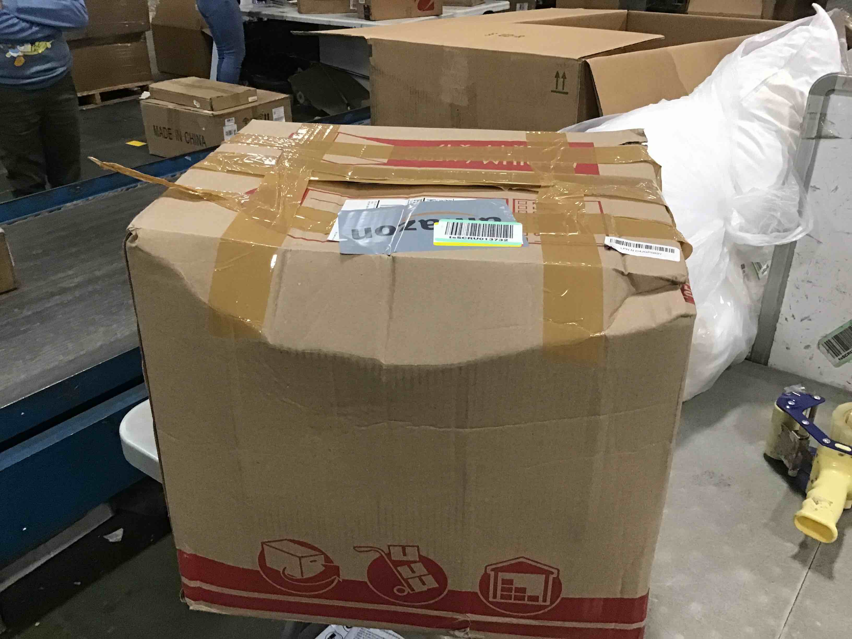 https://s3.amazonaws.com/lotting-images-prod/bidfta/BRN0242926_1728709395517.jpeg