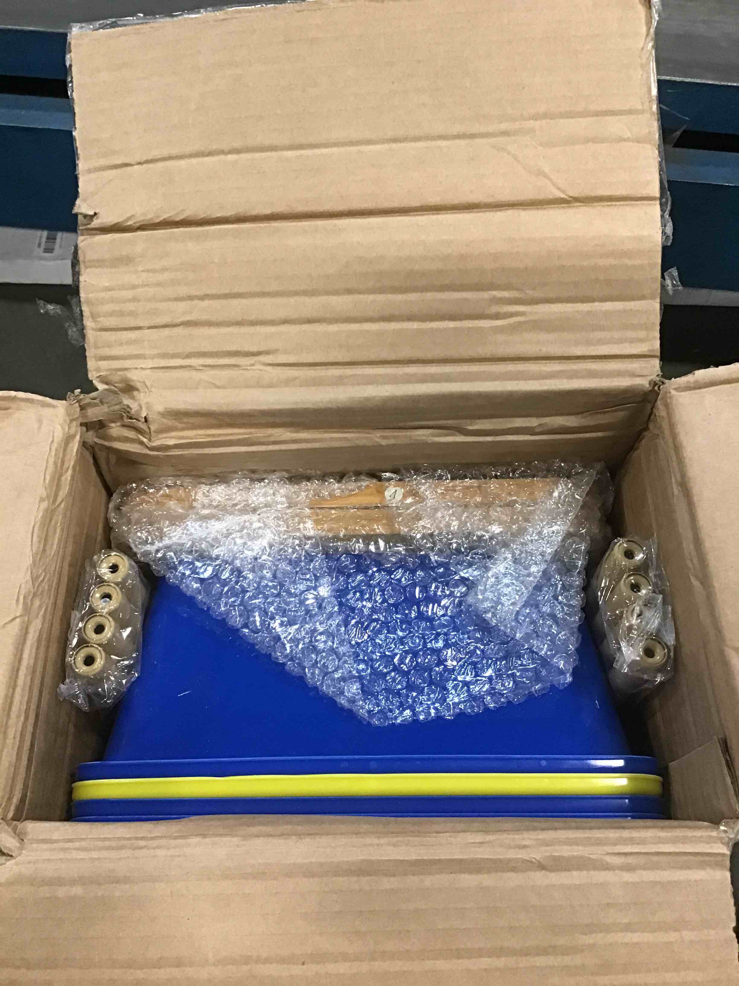 https://s3.amazonaws.com/lotting-images-prod/bidfta/BRN0242971_1728700604967.jpeg