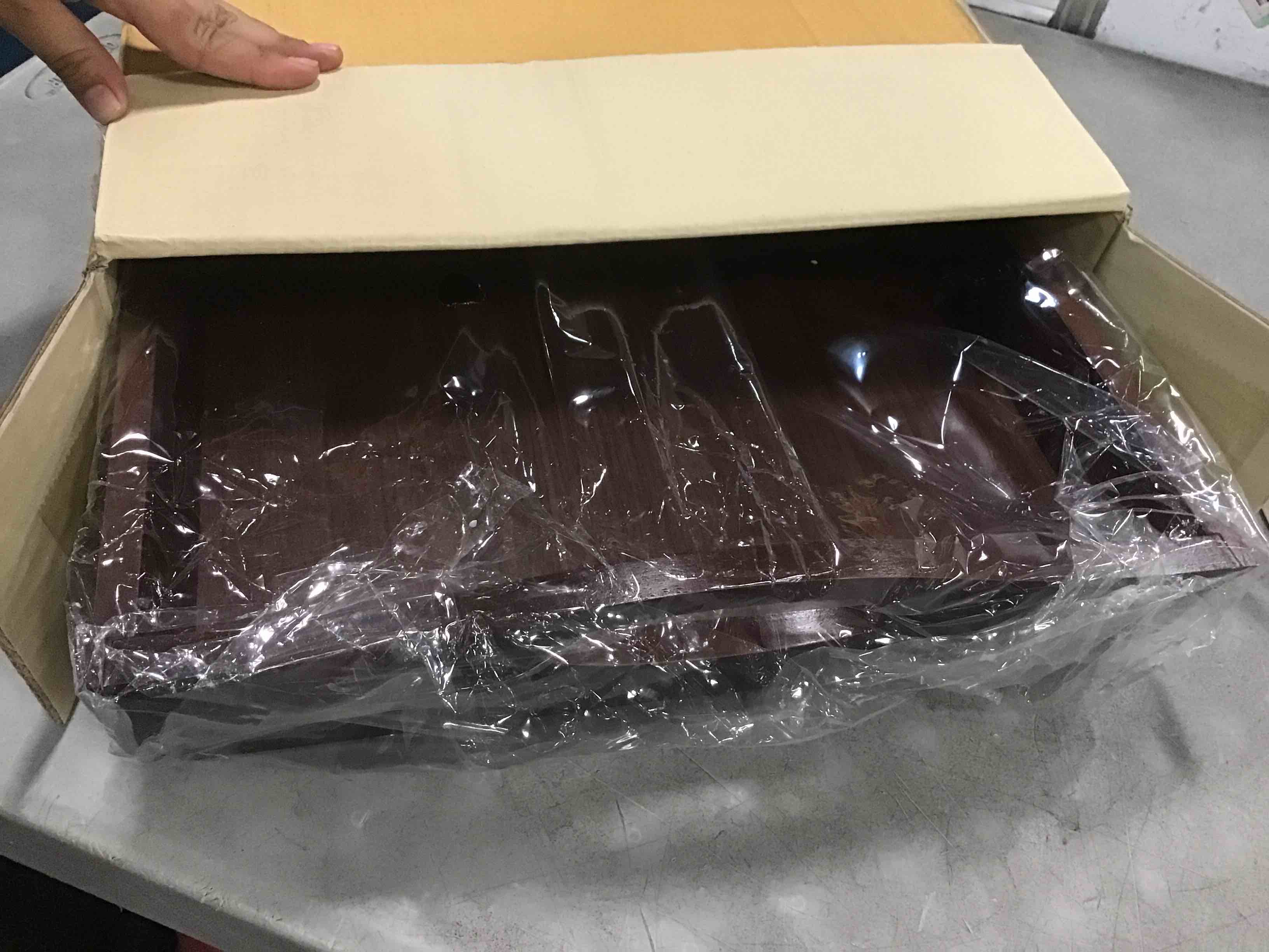 https://s3.amazonaws.com/lotting-images-prod/bidfta/BRN0243176_1728611370231.jpeg