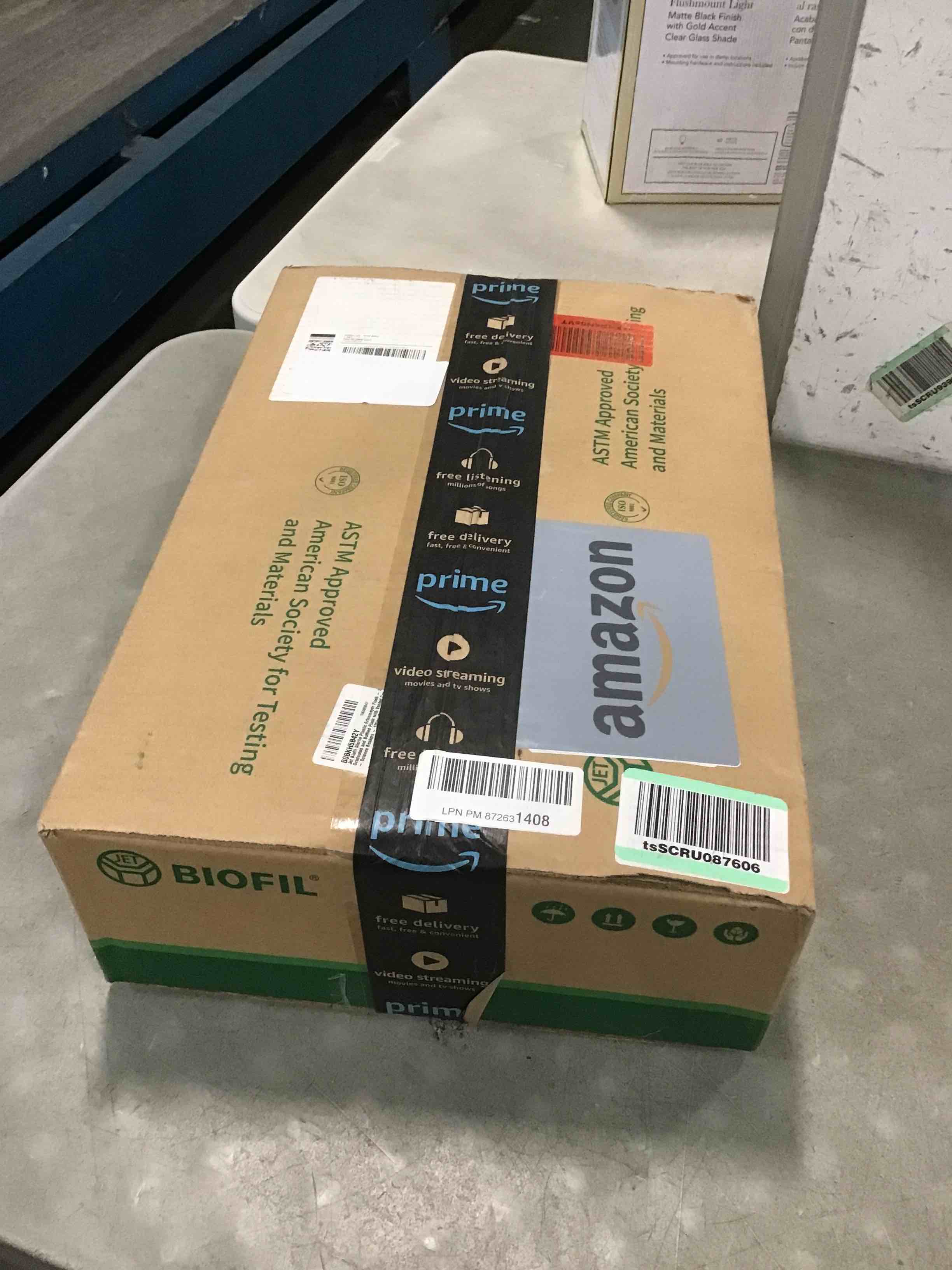 https://s3.amazonaws.com/lotting-images-prod/bidfta/BRN0243280_1728596999049.jpeg