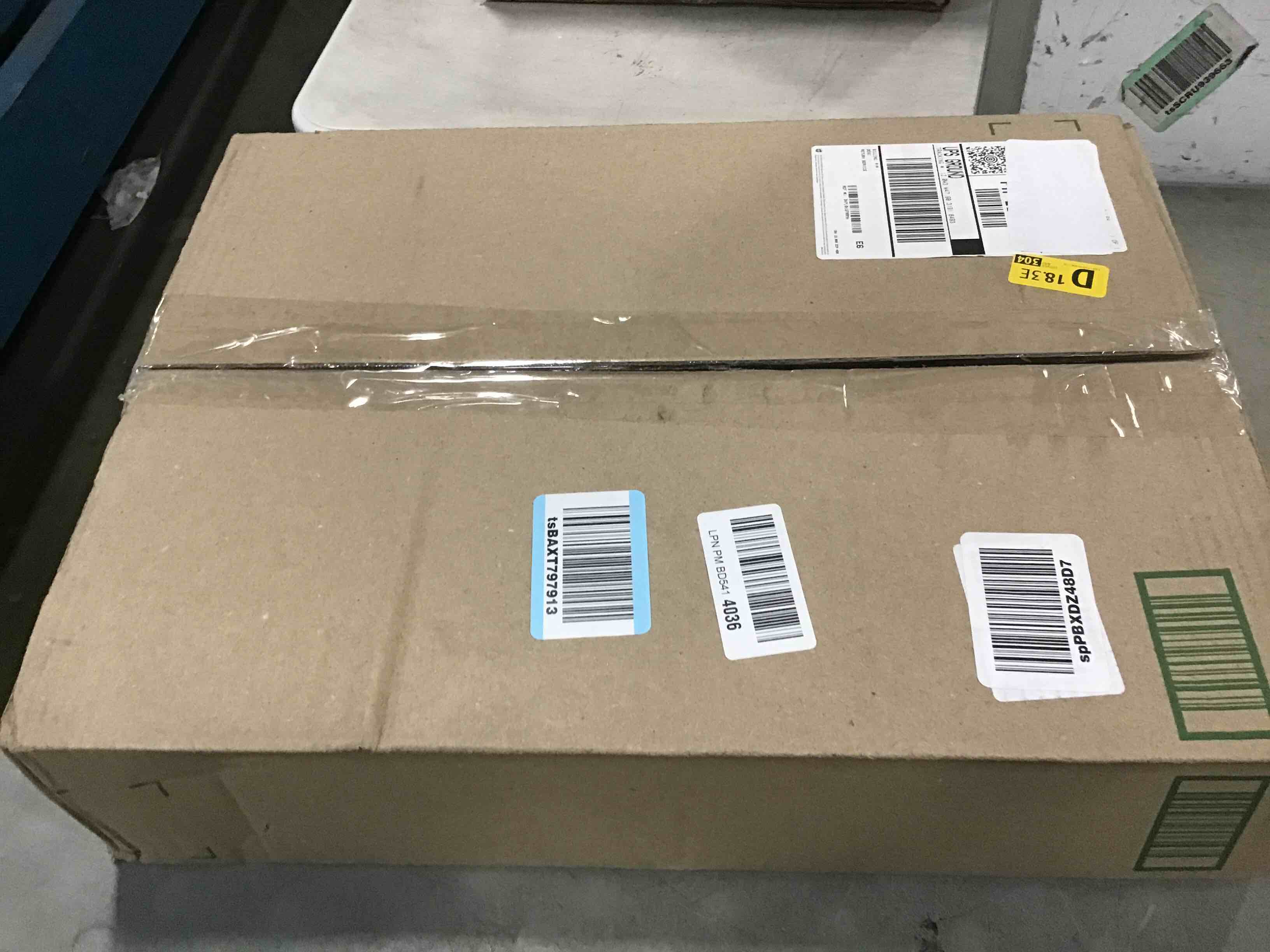 https://s3.amazonaws.com/lotting-images-prod/bidfta/BRN0243619_1728441802423.jpeg