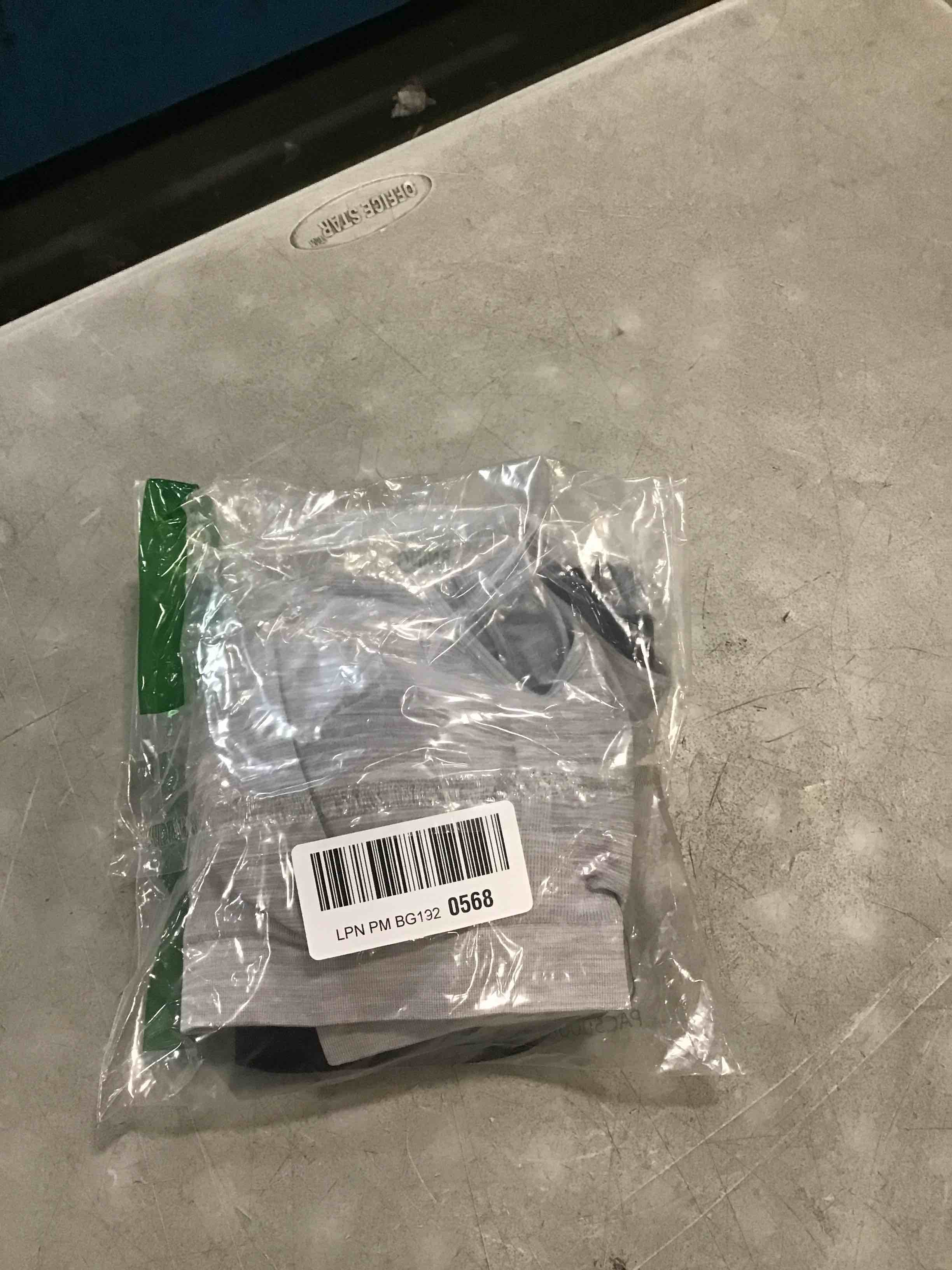 https://s3.amazonaws.com/lotting-images-prod/bidfta/BRN0243877_1728353791451.jpeg