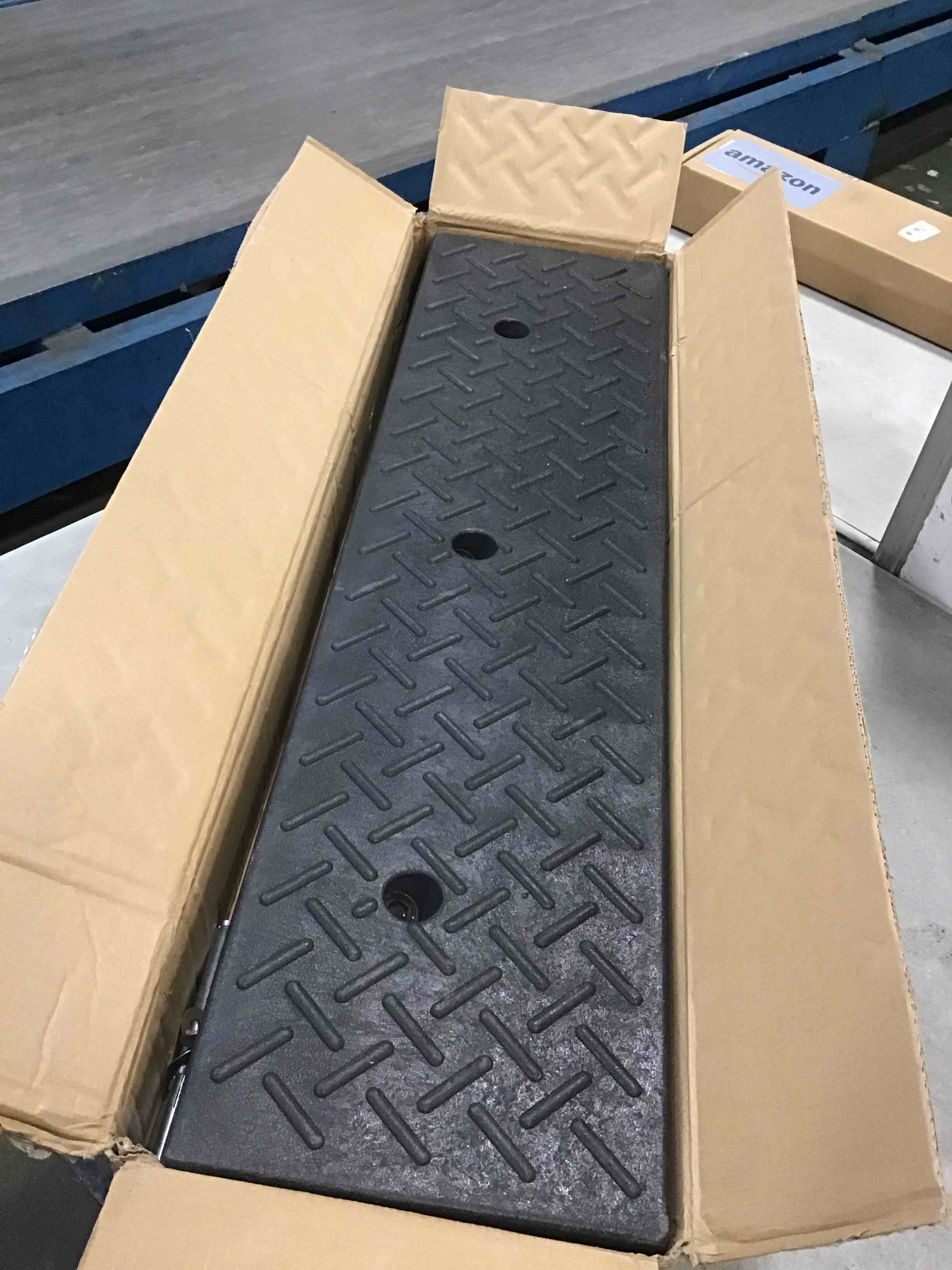 2 Pcs 4" Rubber Driveway Curb Ramp, 38.5"L x 9.5"W x 4"H,Heavy Loading