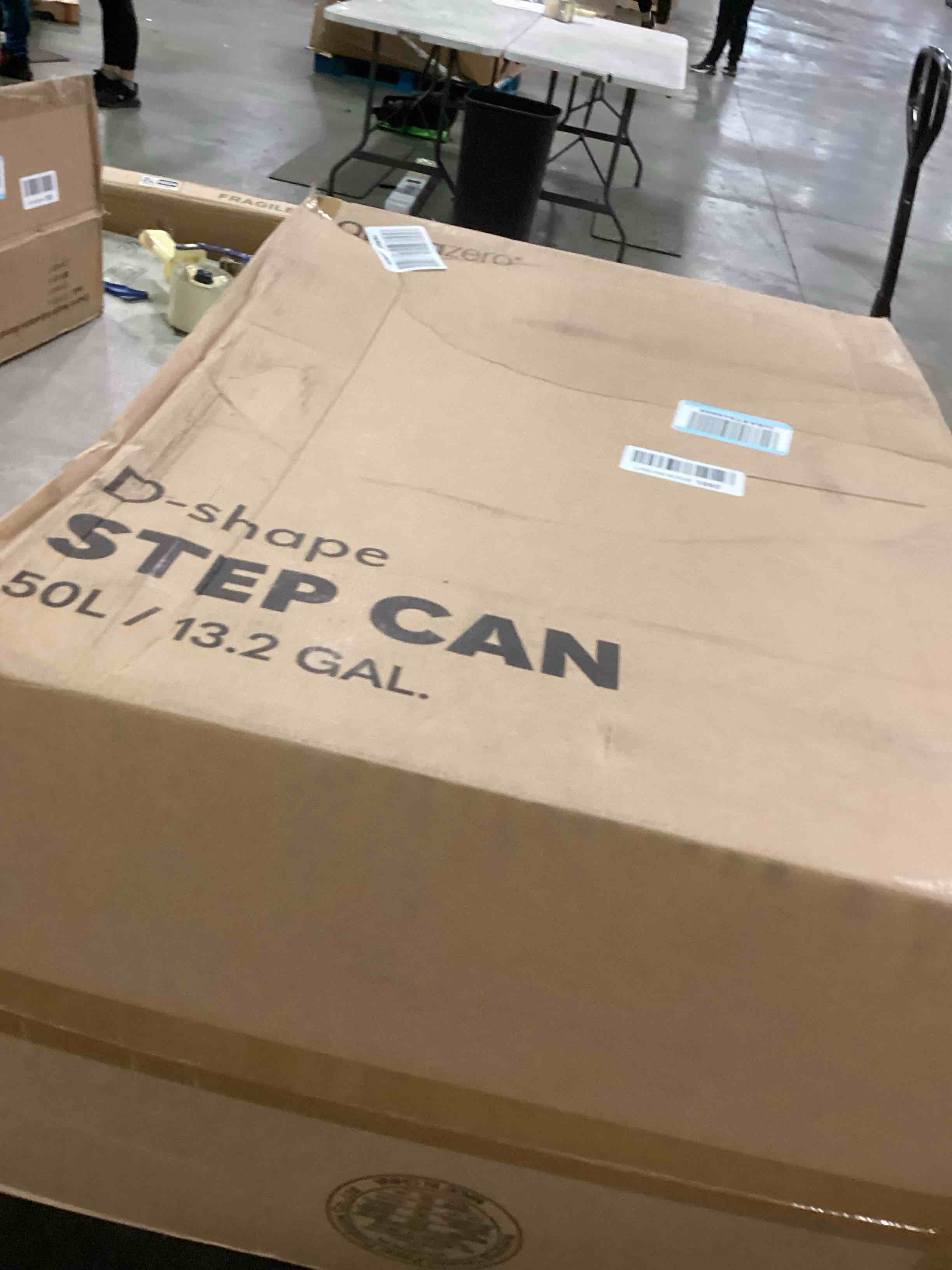 https://s3.amazonaws.com/lotting-images-prod/bidfta/BRN0244782_1729601191237.jpeg