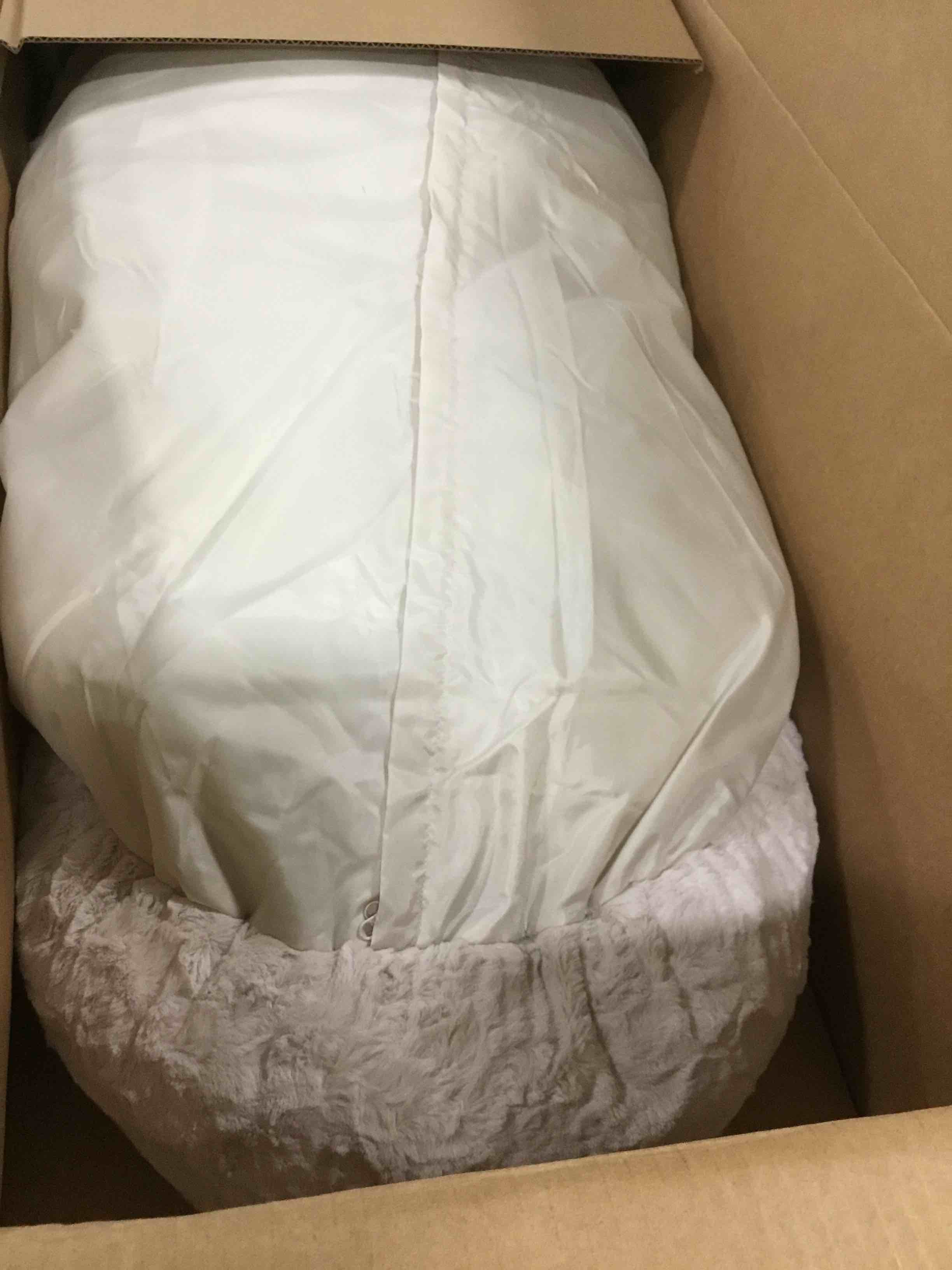 https://s3.amazonaws.com/lotting-images-prod/bidfta/BRN0246972_1730903577730.jpeg