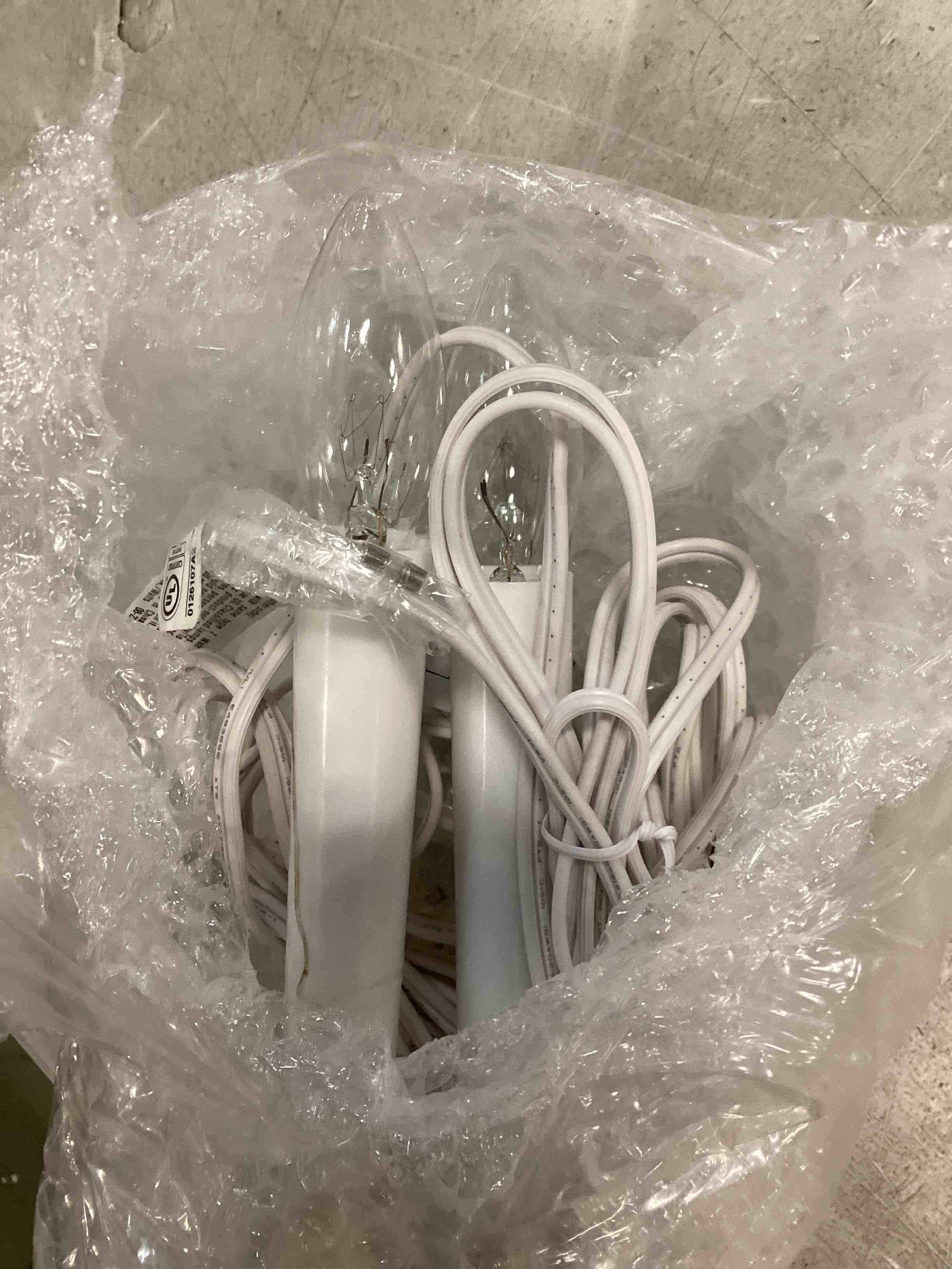https://s3.amazonaws.com/lotting-images-prod/bidfta/BRN0248528_1733891454976.jpeg